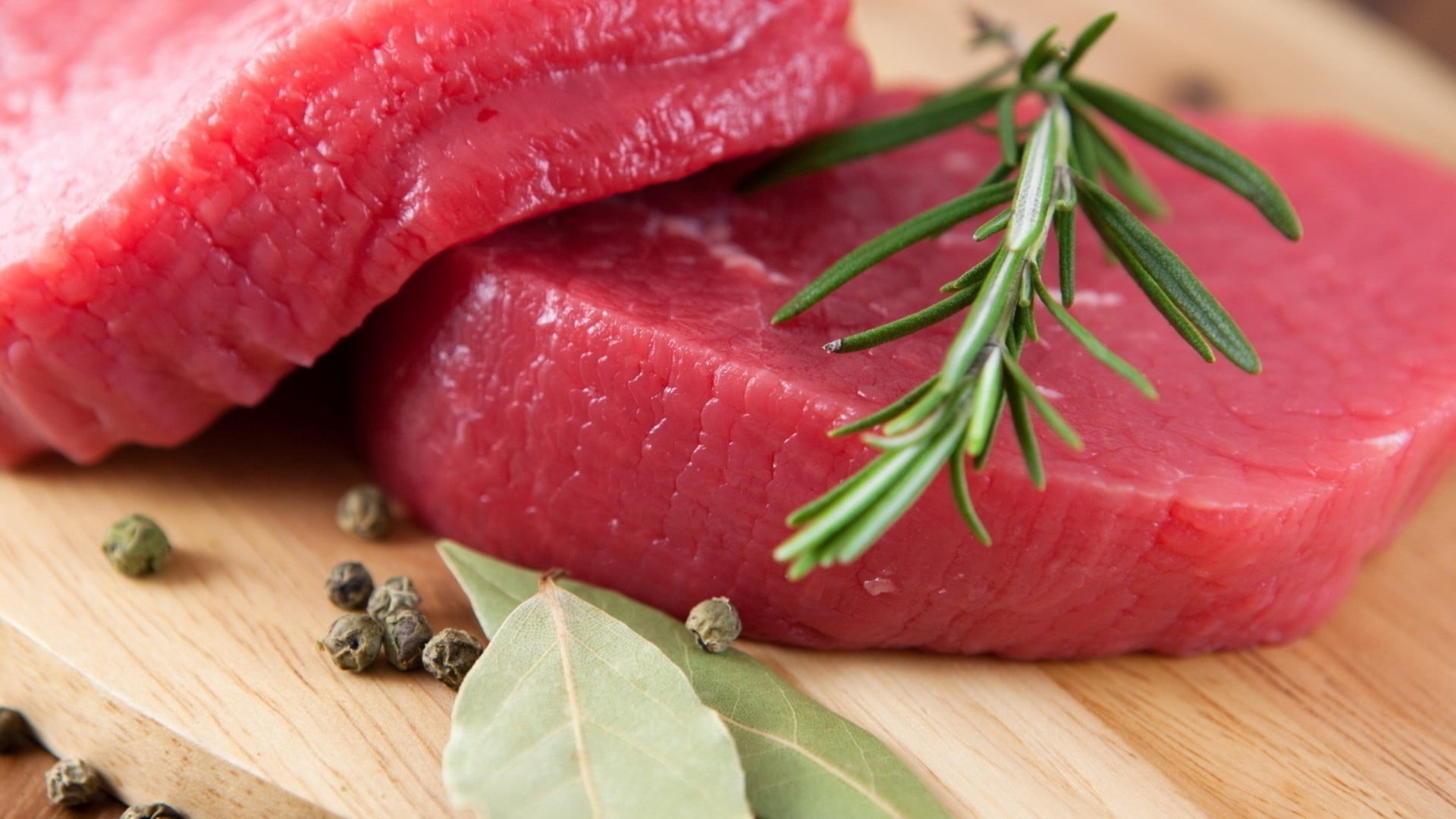 beef, table, fruit, cooking, herb, raw, nature, preparation, herbs, garlic, slice, indoors, freshness, steak, pepper - Seasoning, meal, dinner, seasoning, HD Wallpaper