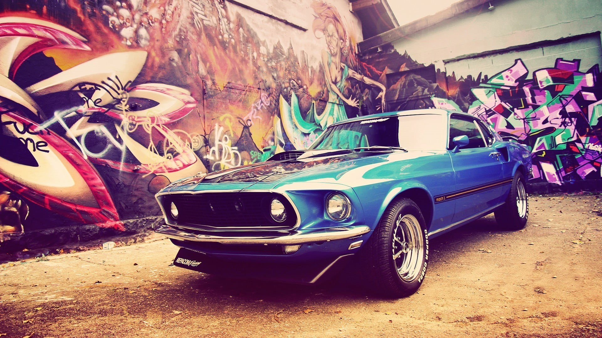 1080P, muscle cars, old-fashioned, style, collectors Car, architecture, wheel, outdoors, graffiti, luxury, day, shiny, coupe, Ford Mustang Mach 1, nostalgia, HD Wallpaper