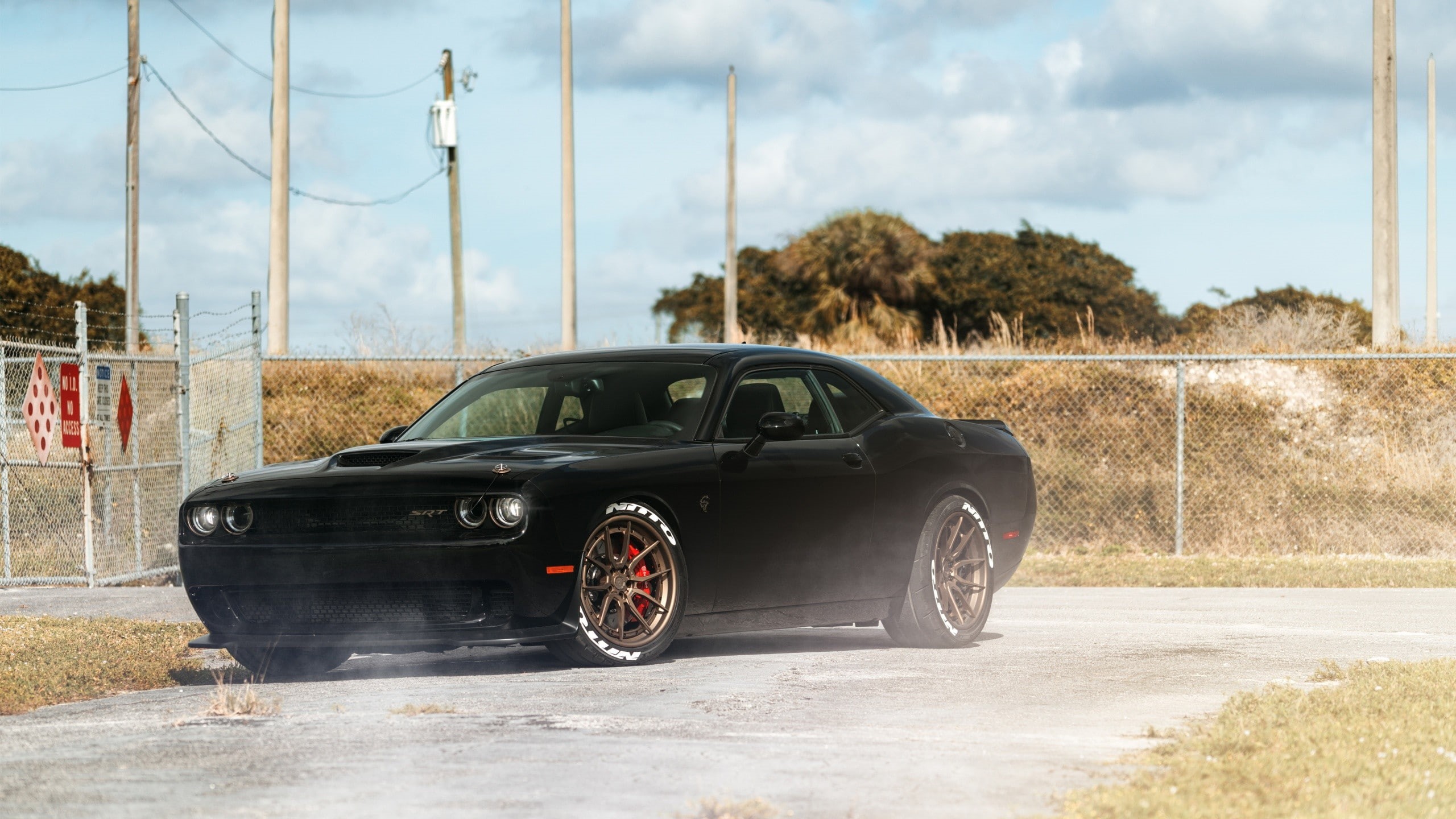 nature, mode of transportation, electricity, sky, road, plant, city, cloud - sky, travel, transportation, car, motor vehicle, 2K, wheel, tire, land vehicle, HD Wallpaper