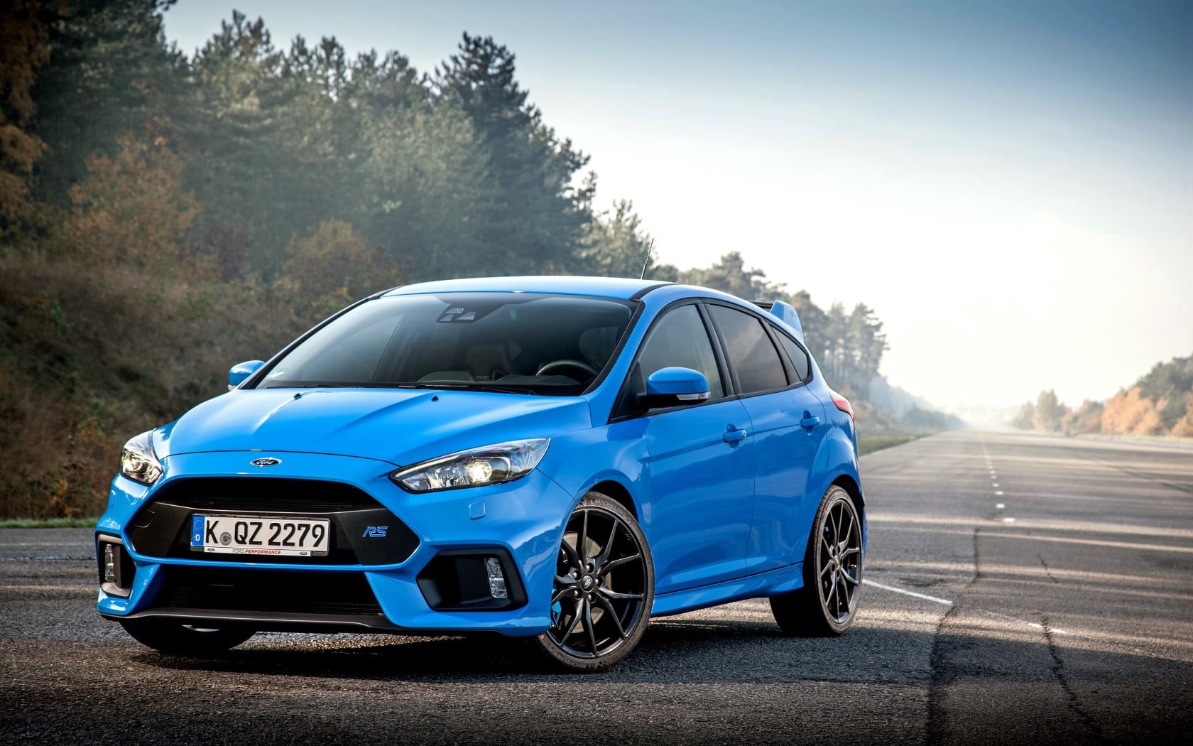 motor Vehicle, outdoors, blue, focus, stationary, rs, sunlight, transportation, sedan, no People, power, road trip, sky, retro styled, new, front View, HD Wallpaper
