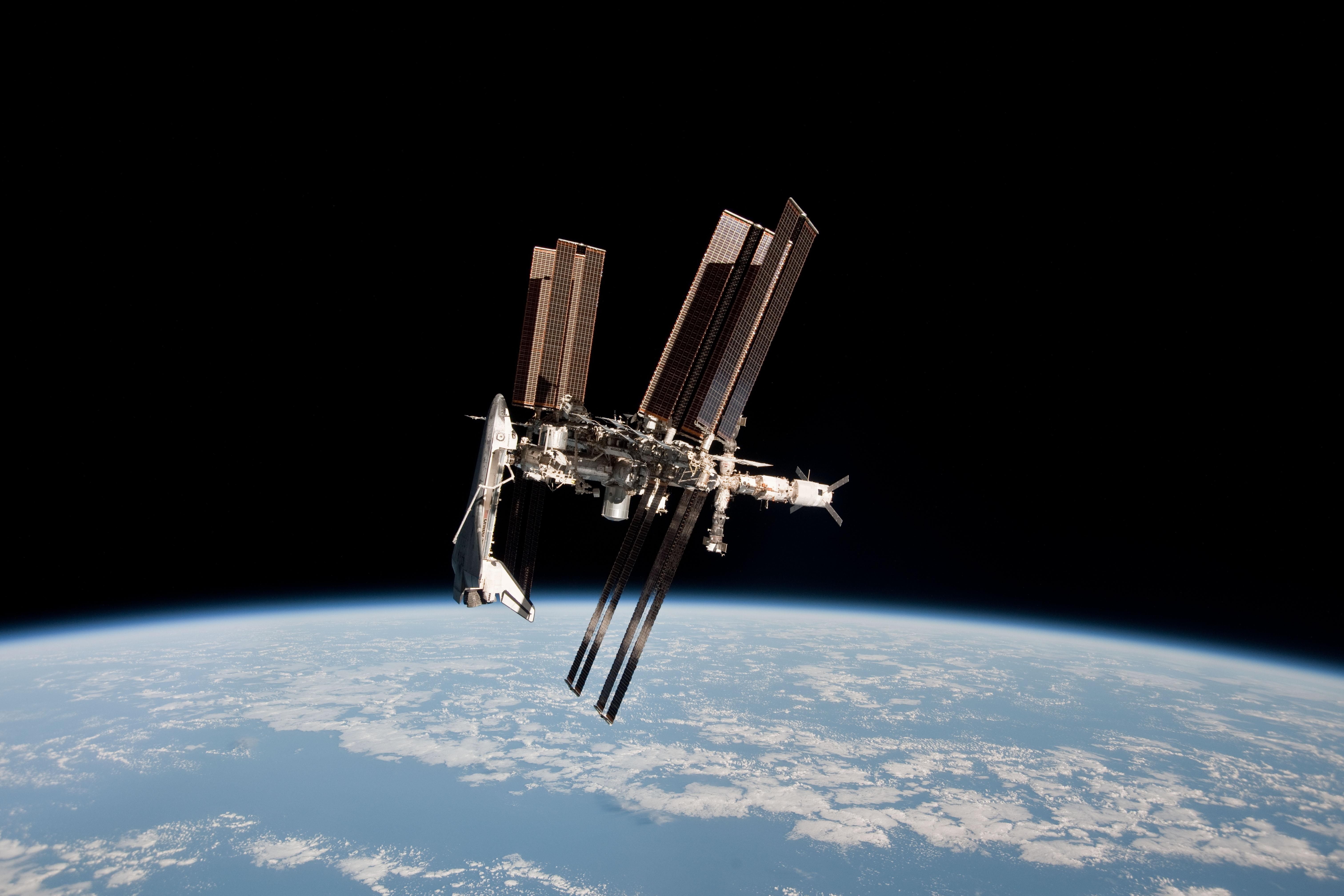 planet, space, Space Shuttle Endeavour, space shuttle, 5K, International Space Station, Earth, space station, ISS, spaceship, HD Wallpaper