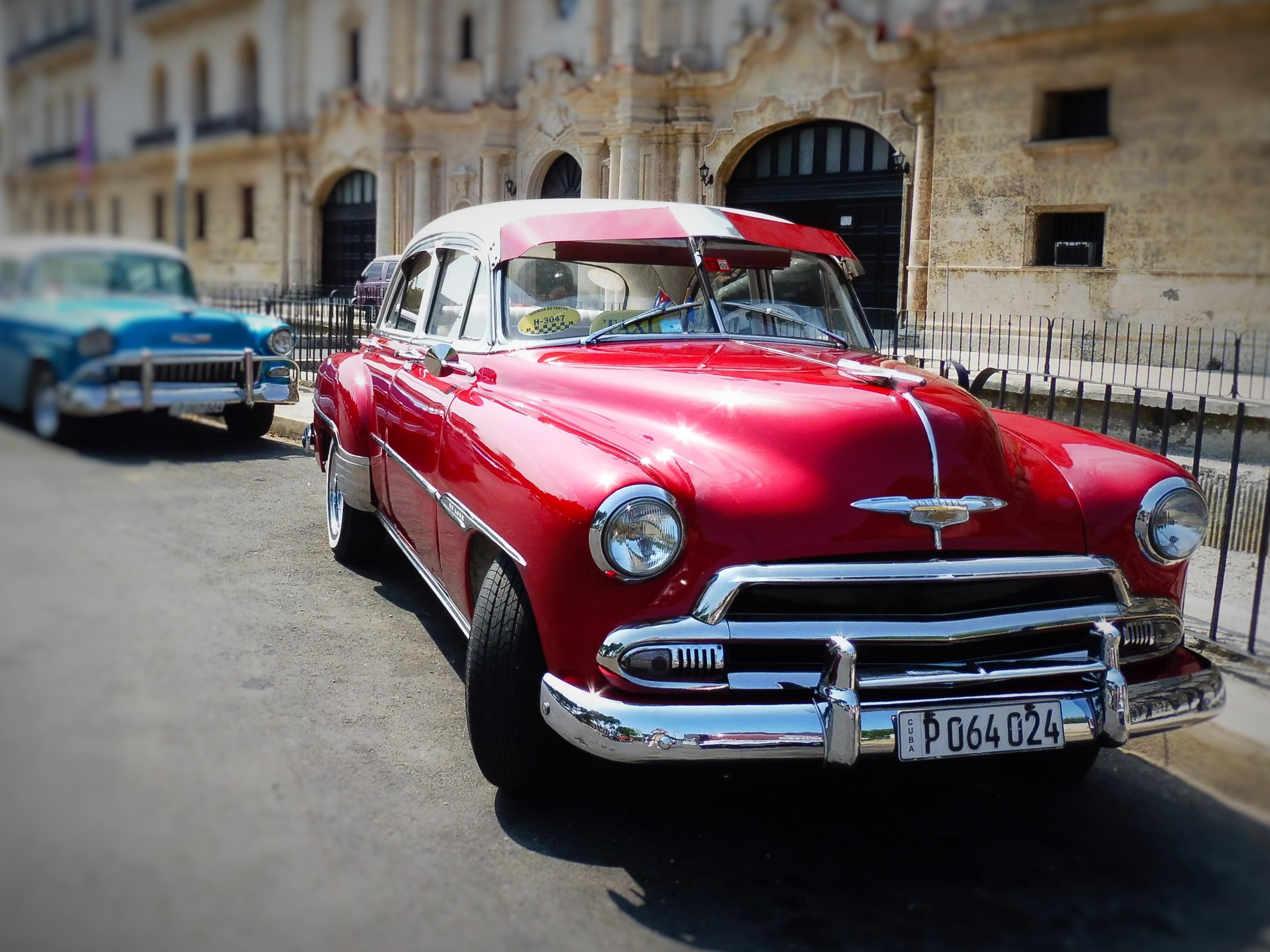 city, red, classic, vintage, mode of Transport, motor vehicle, rarity, no people, 2K, silver, convertible, day, transportation, oldtimer, auto, collectors Car, HD Wallpaper
