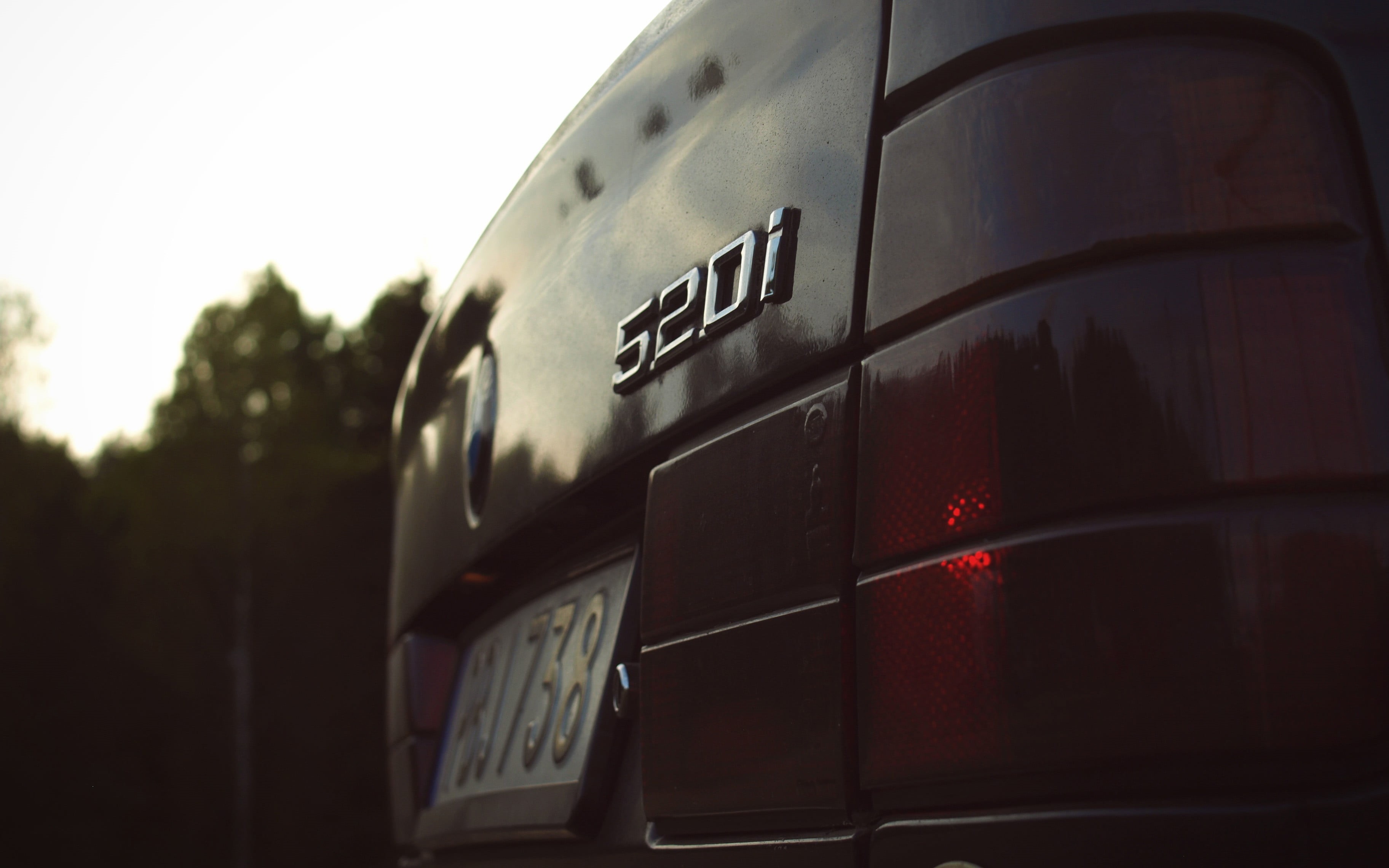 focus on foreground, text, BMW, old, red, retro styled, 2K, nature, BMW E34, car, land vehicle, western script, no people, outdoors, public transportation, HD Wallpaper