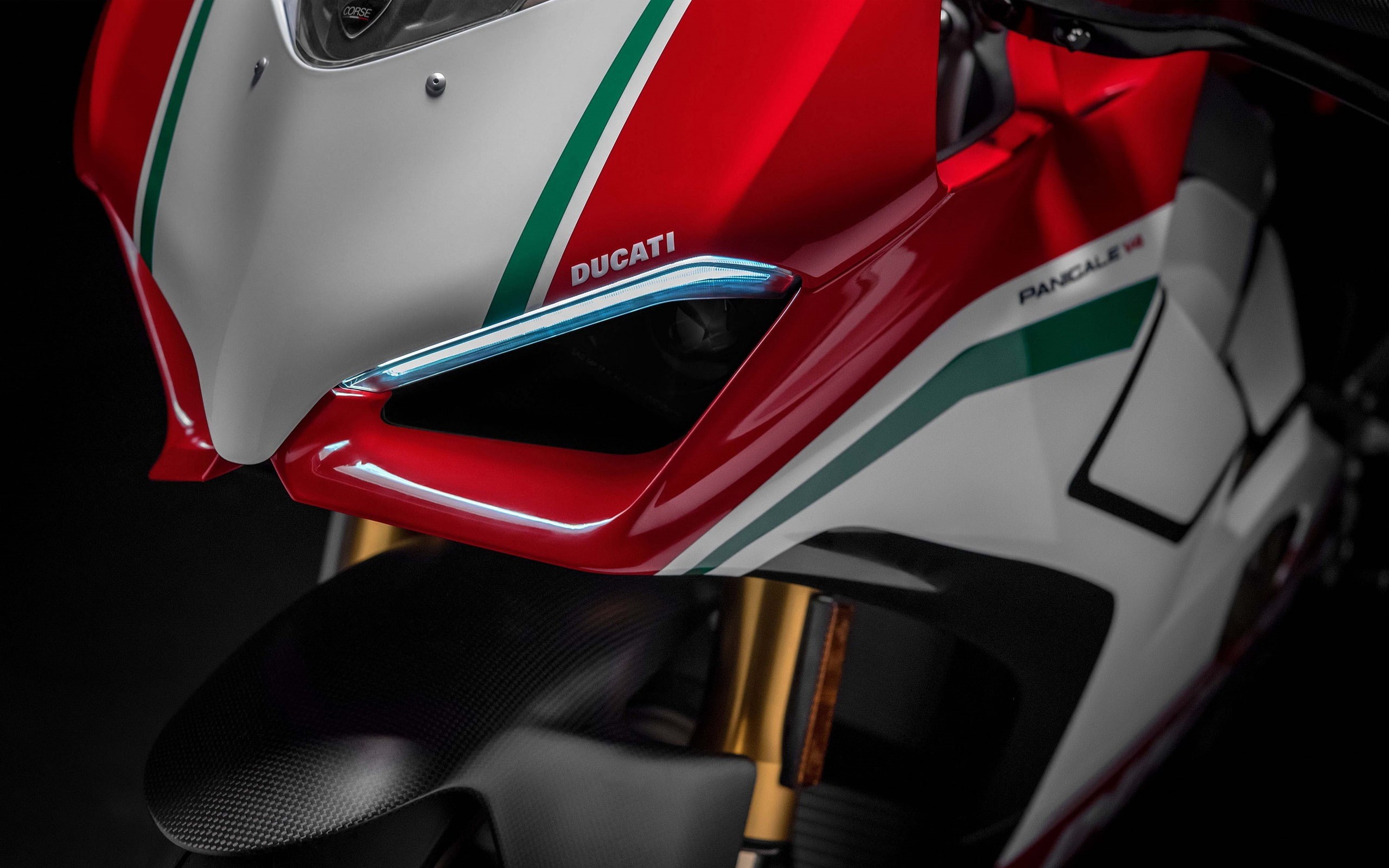 close-up, panigale, transportation, no people, wealth, mode of transportation, land vehicle, high, 2K, refueling, closeup, outdoors, ducati, reflection, HD Wallpaper