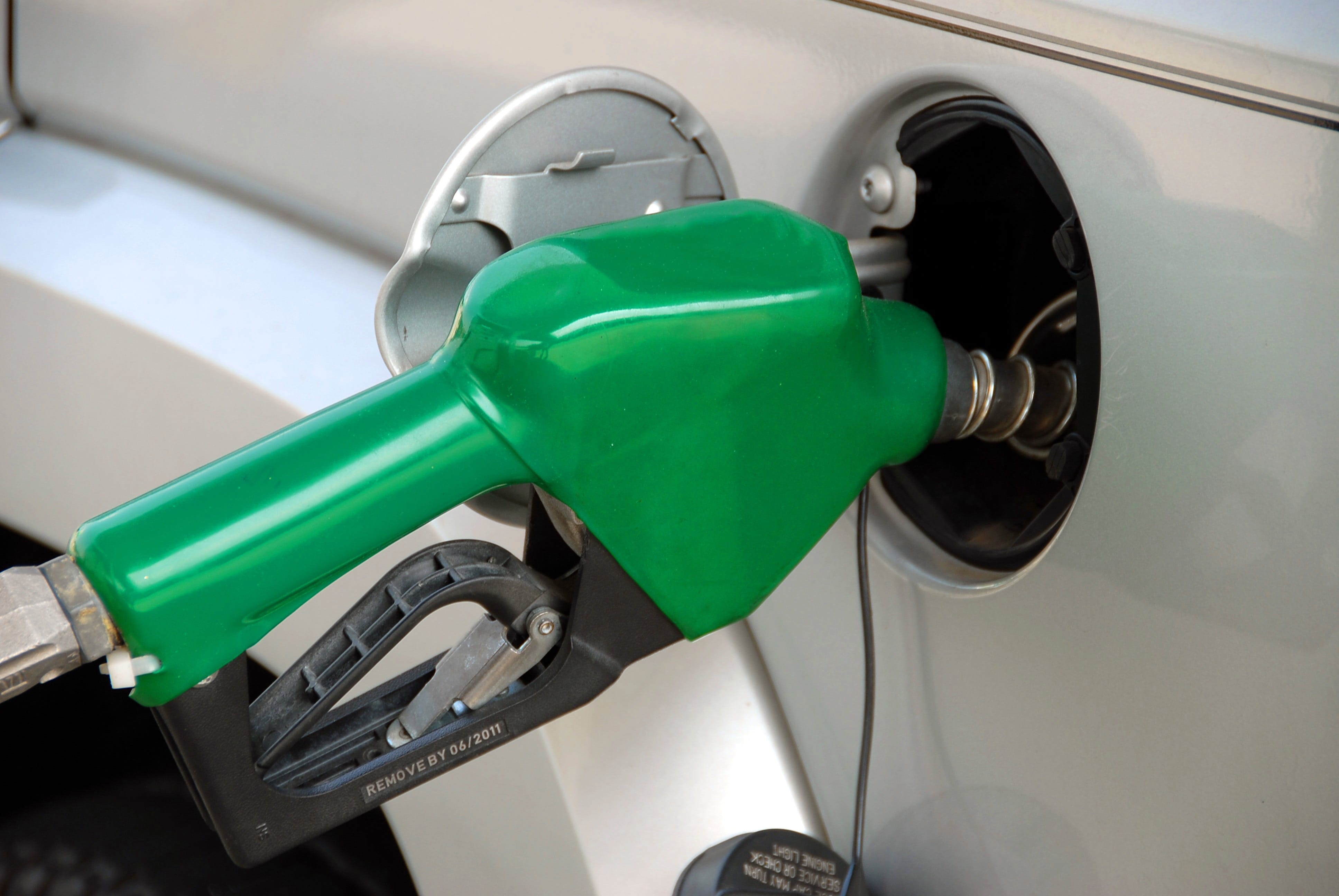 luxury, motor vehicle, retro, petrol, price, environment, Industry, pump, green, refueling, station, fossil fuel, power, handle, green color, tank, filling, HD Wallpaper
