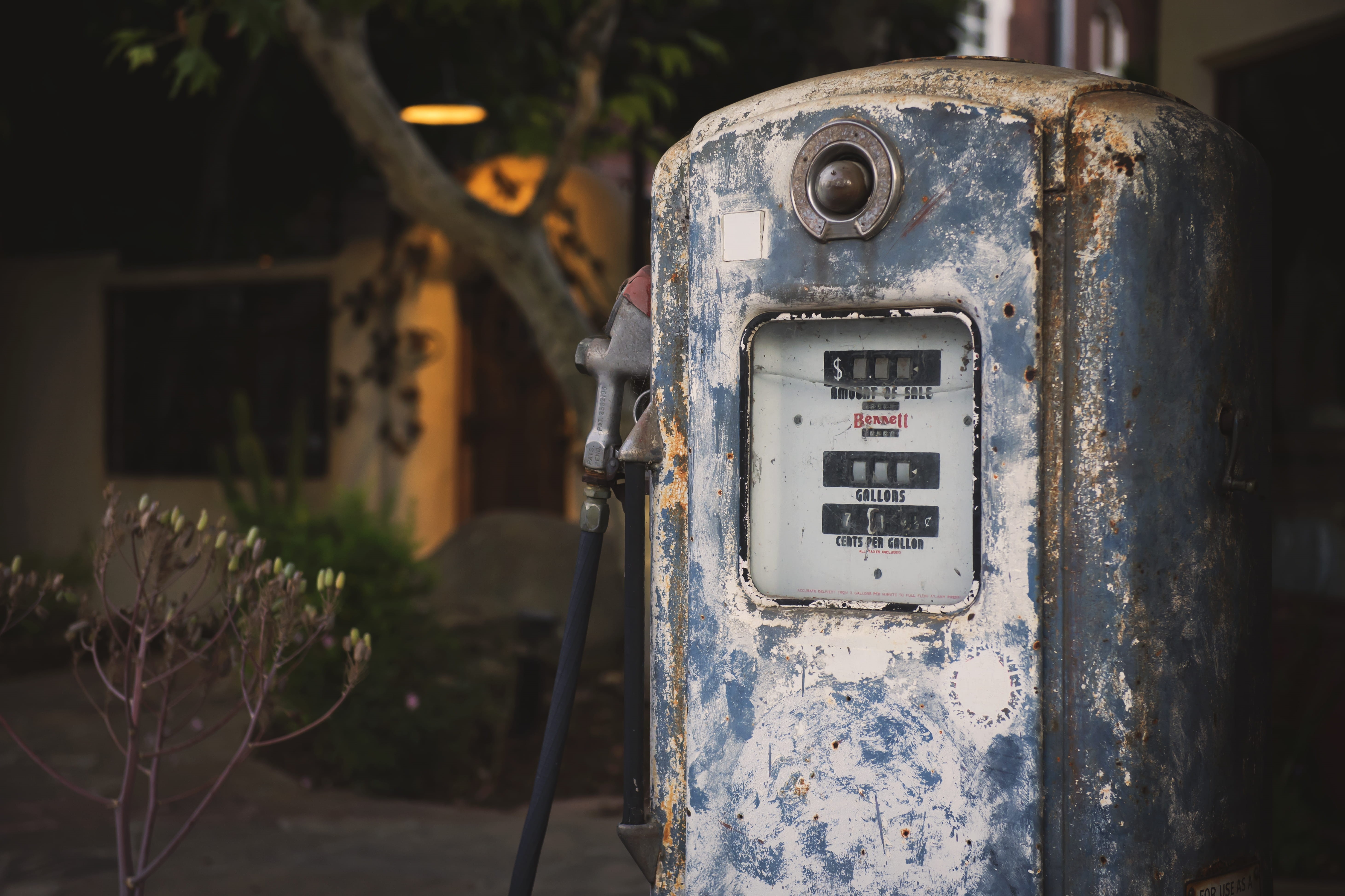 old, 5K, blue, no people, close-up, analog, outdoors, telephone, technology, decline, grunge, focus on foreground, connection, gas pump, abandoned, Pumped, HD Wallpaper