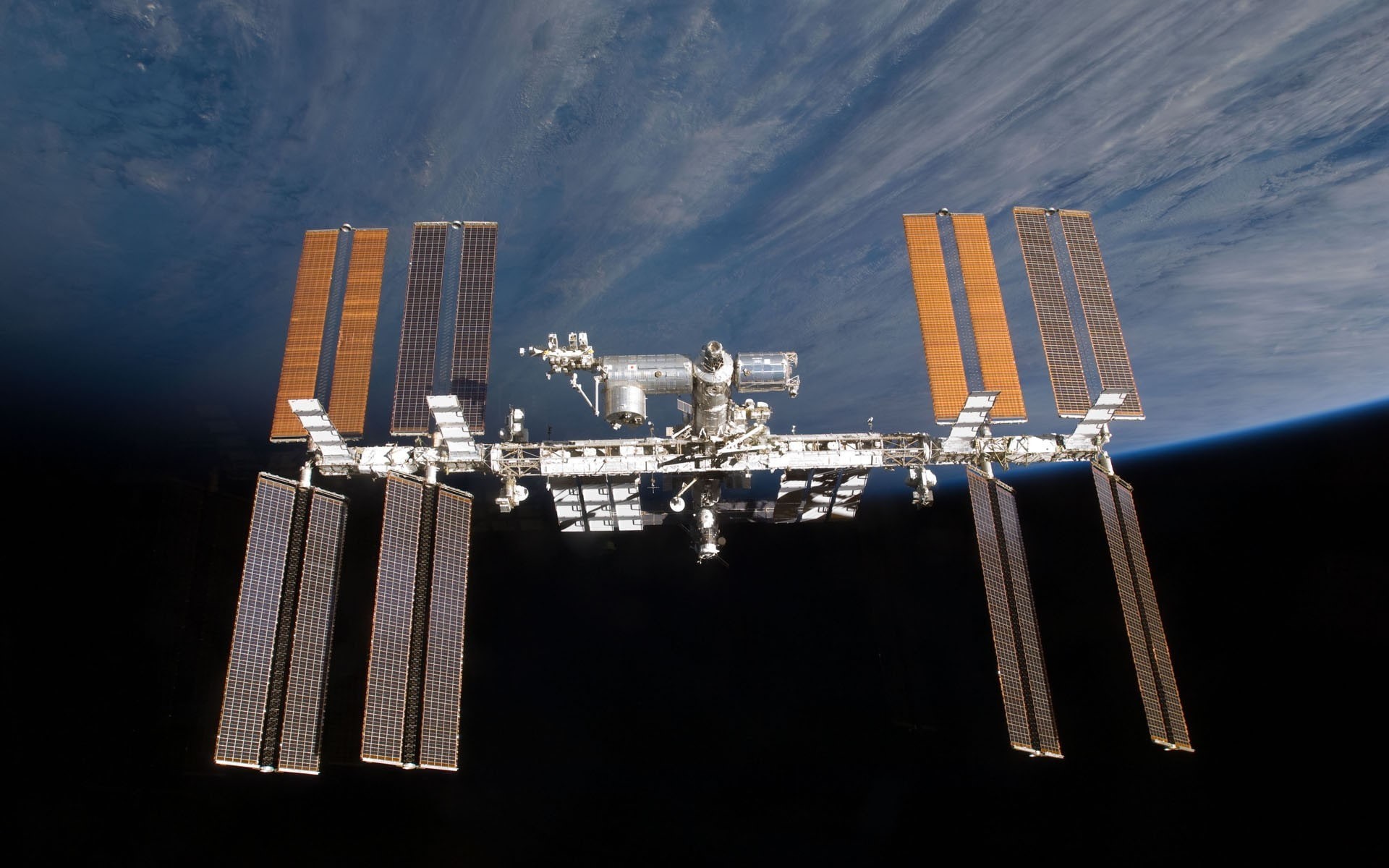 pollution, International Space Station, cloud - sky, transportation, space station, Earth, aerial view, sky, water, space, building exterior, construction industry, HD Wallpaper