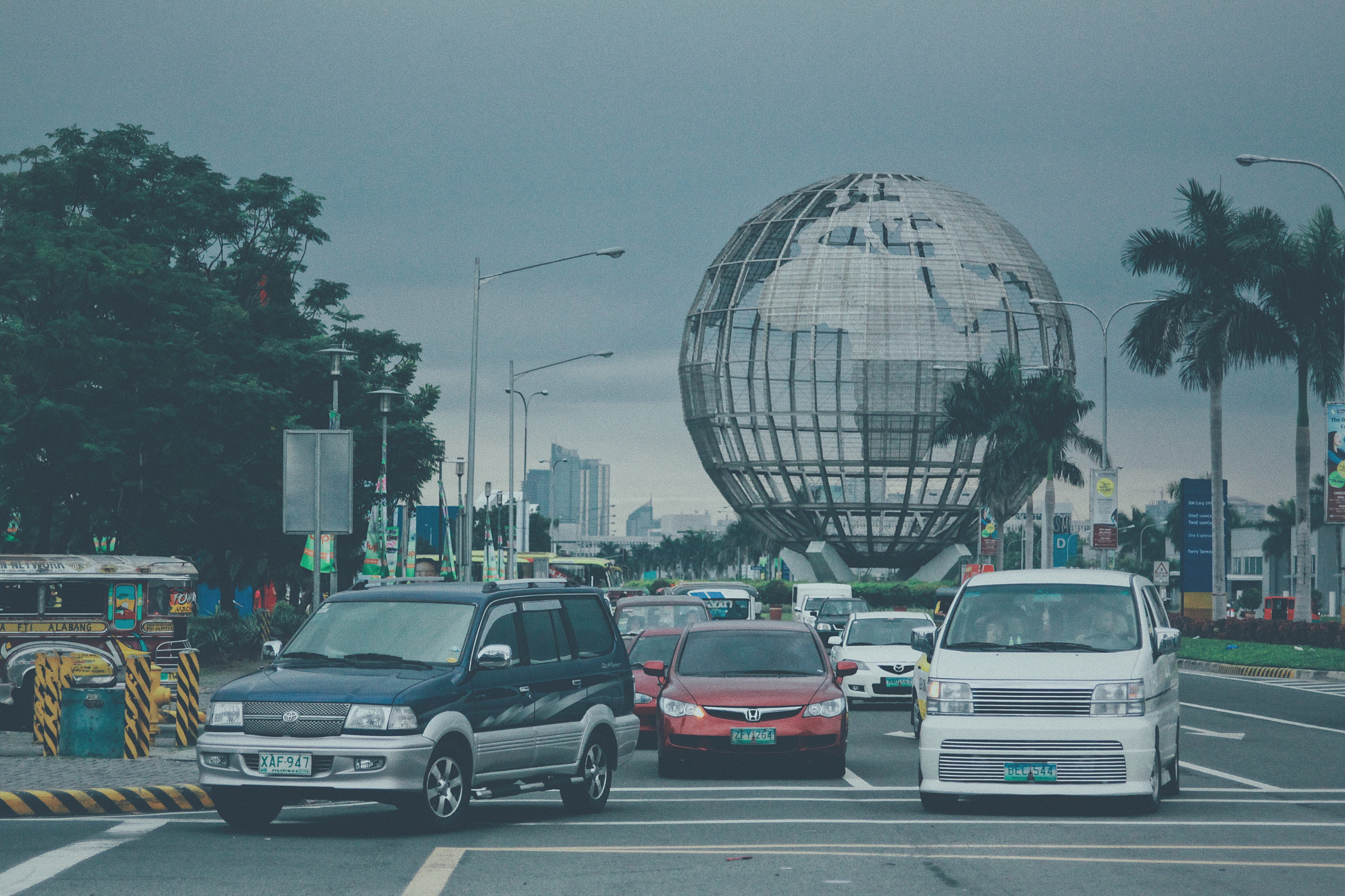 4K, motion, tree, land vehicle, built structure, automobile, sm, city, architecture, manila, nature, plant, road, mall, motor vehicle, mall of asium, outdoors, HD Wallpaper