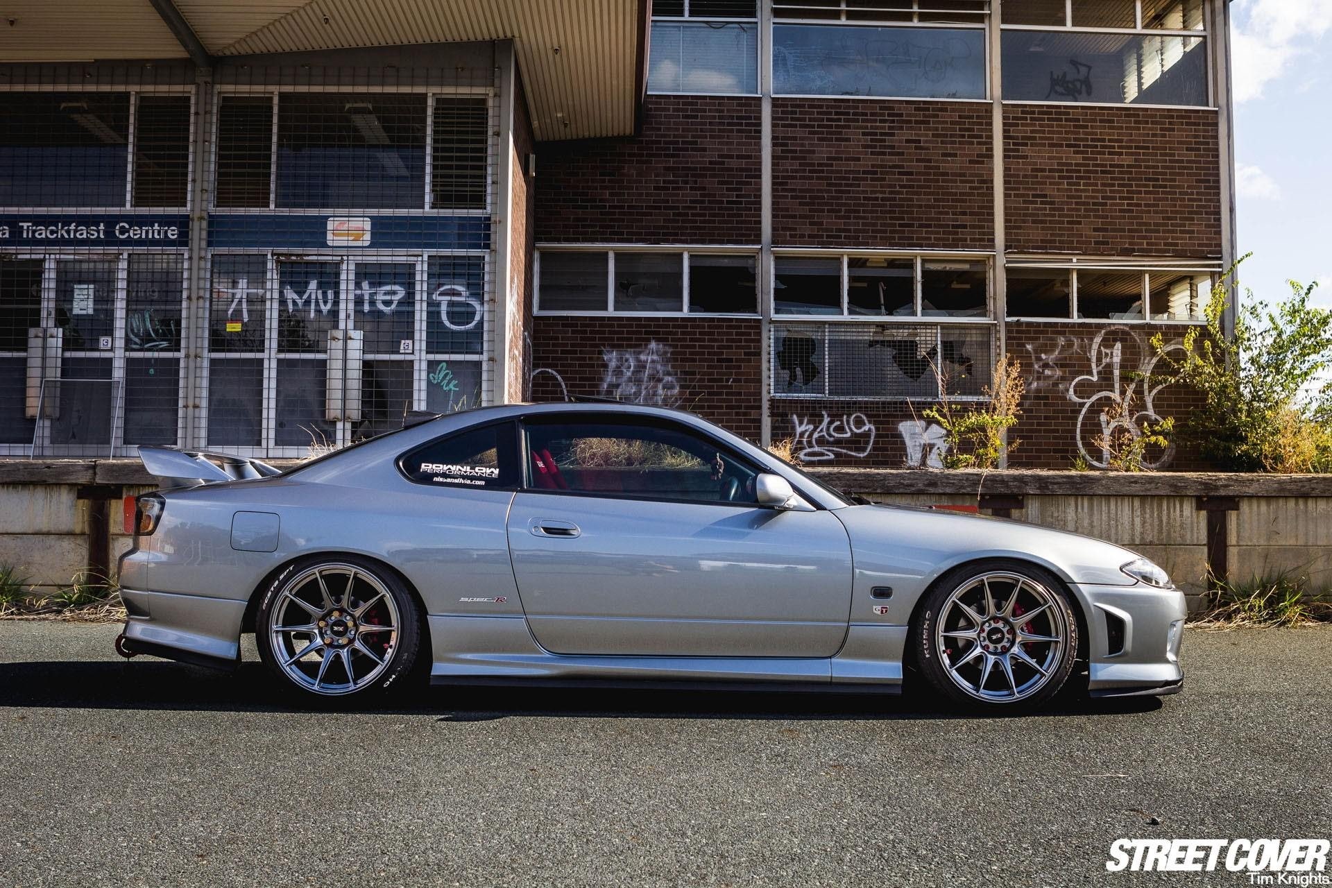 mode of transportation, 1080P, no people, nature, car, sunlight, sports car, transportation, building exterior, silver cars, built structure, land vehicle, HD Wallpaper