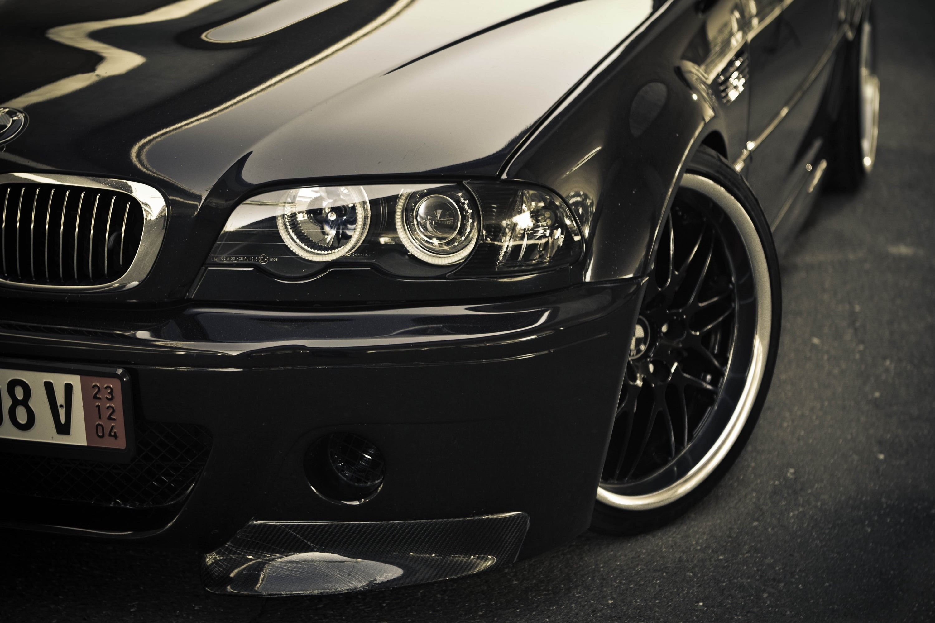 elegance, 2K, metal, cars, indoors, day, transportation, Photography, the view from the front, supercar, shiny, chrome, reflection, speed, black, front View, HD Wallpaper
