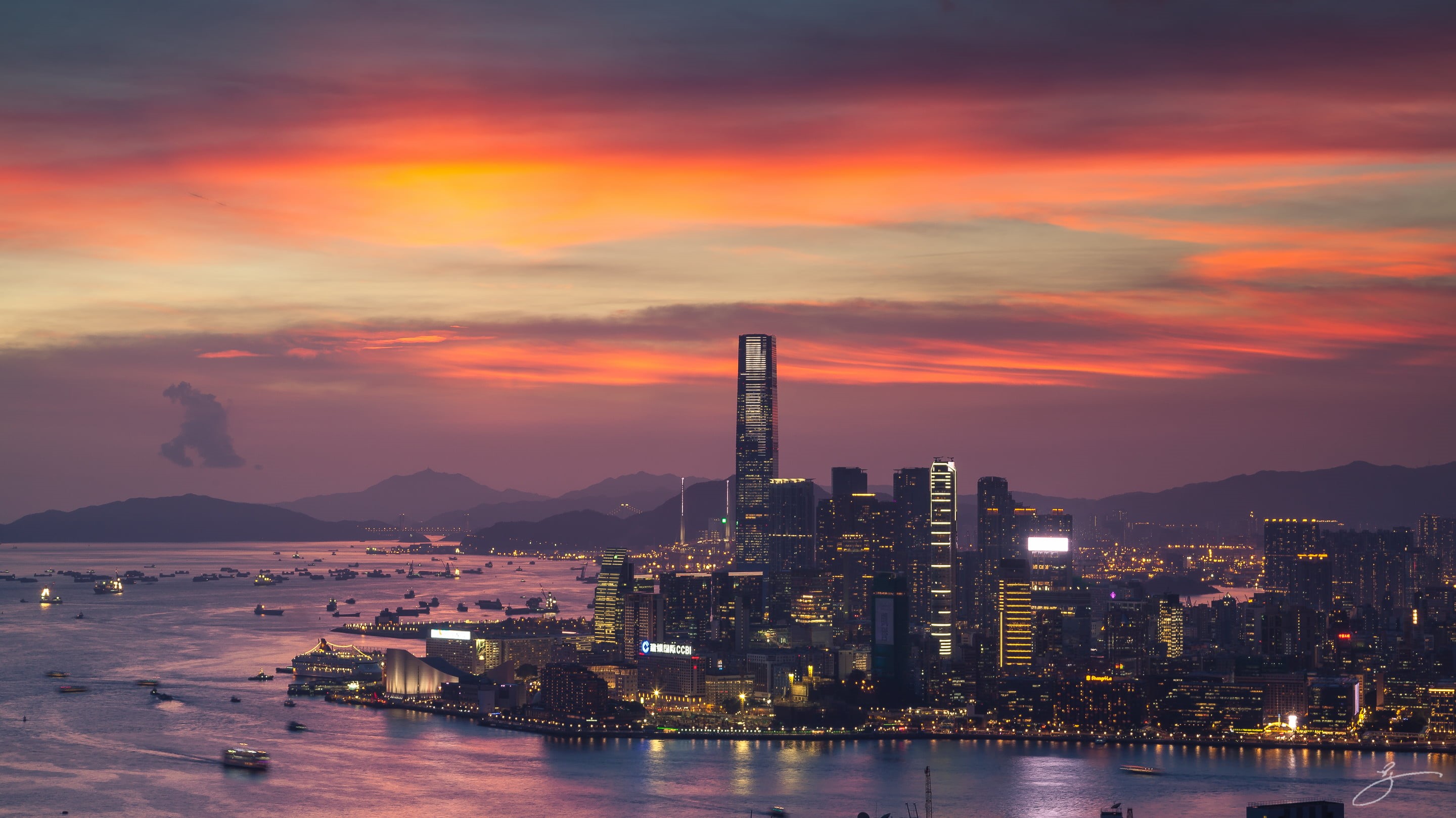 urban Skyline, landscape, golden time, Sunset, kong, 2K, cityscape, Crepuscular, famous Place, architecture, City, landscape photography, near, body of water, HD Wallpaper
