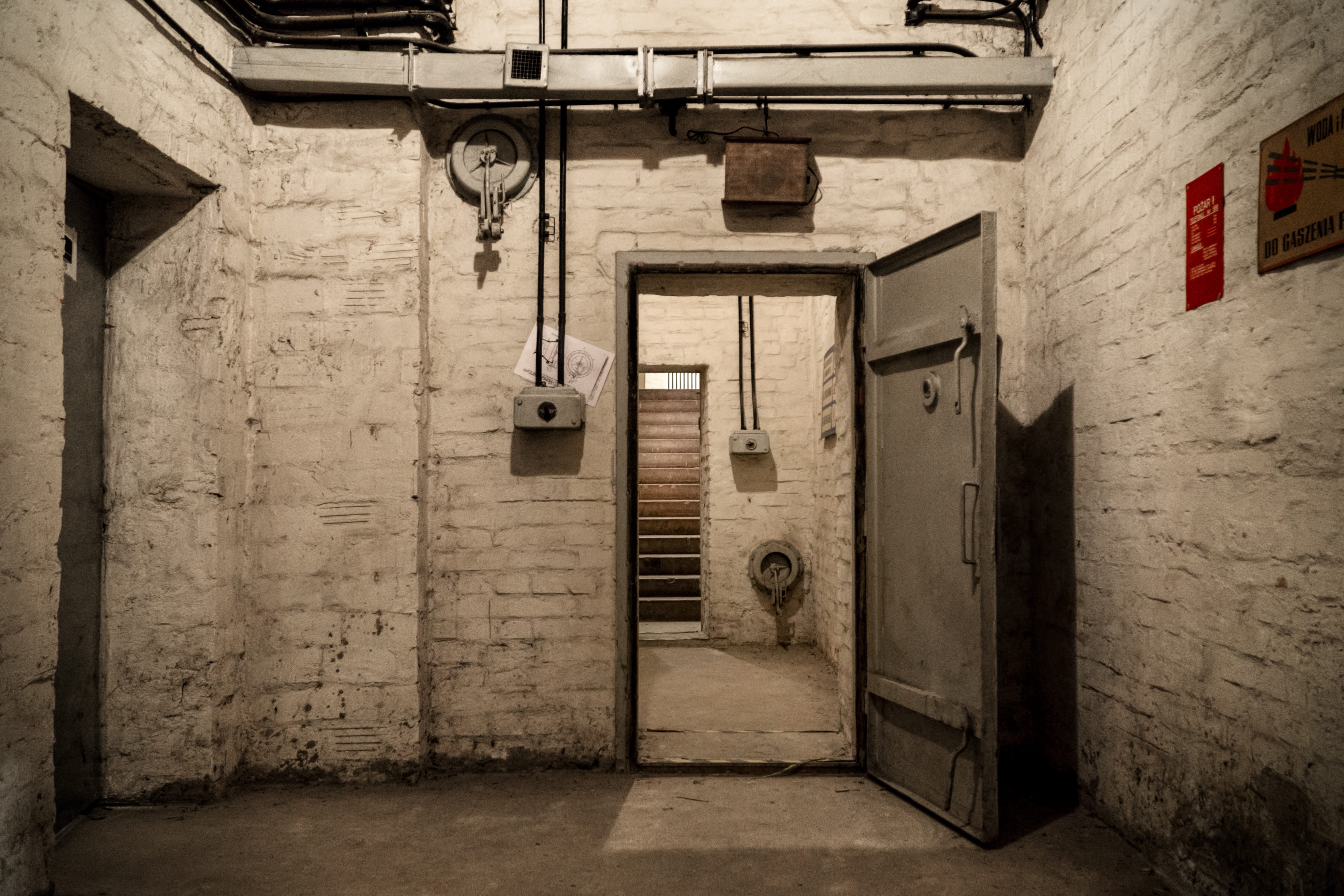 wall - building feature, building, electric lamp, alley, corridor, old, house, door, closed, the door, shelter, architecture, bunker, entrance, safety, HD Wallpaper