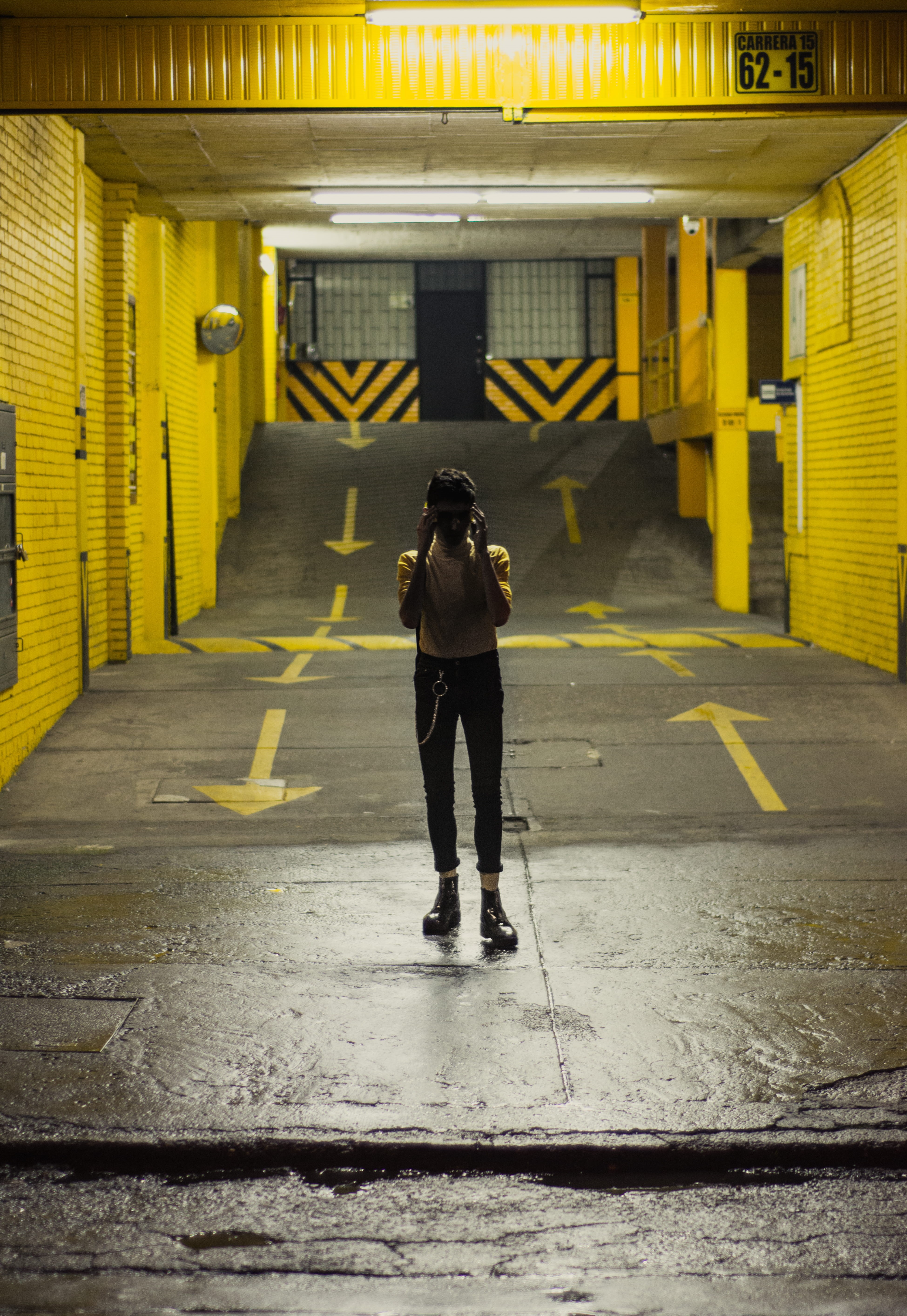 wet, direction, middle, ceiling, the way forward, road, real people, casual clothing, underground walkway, glow, built structure, one person, underpass, Phone HD Wallpaper