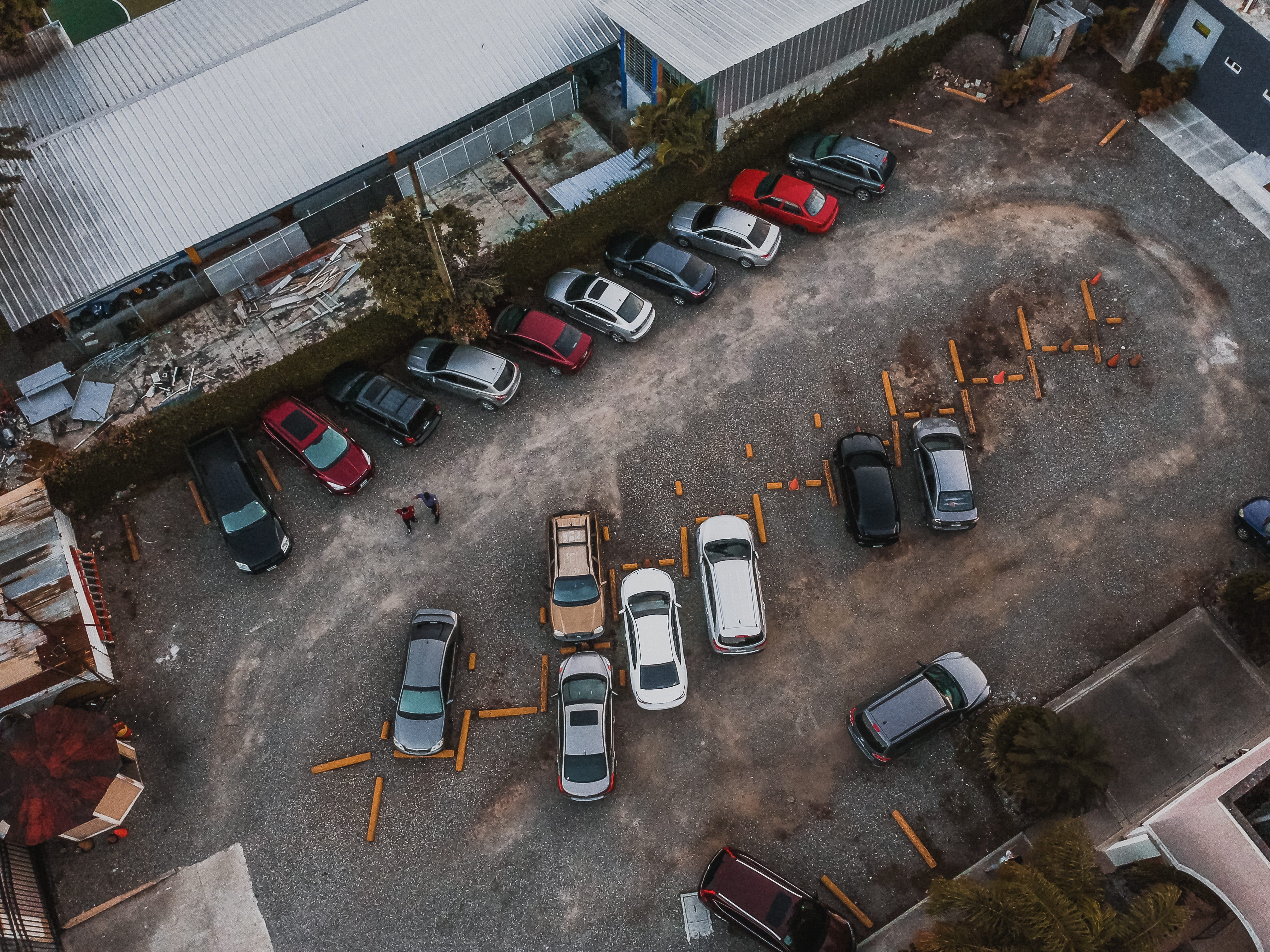 transportation, parking lot, day, mode of transportation, architecture, car, built structure, city, drone view, travel, no people, parked, high angle view, HD Wallpaper