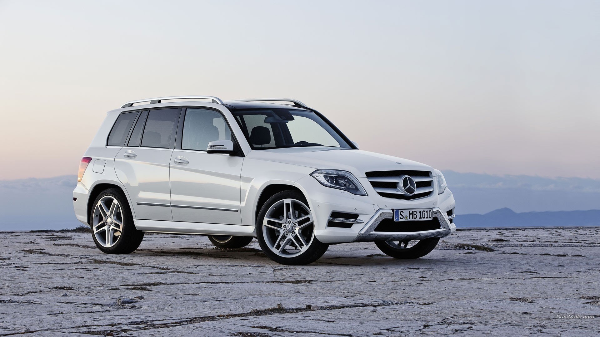 sky, vehicle, Mercedes GLK, no people, sports utility vehicle, travel, nature, 1080P, copy space, suv, outdoors, off-road vehicle, land, benz, day, transportation, HD Wallpaper