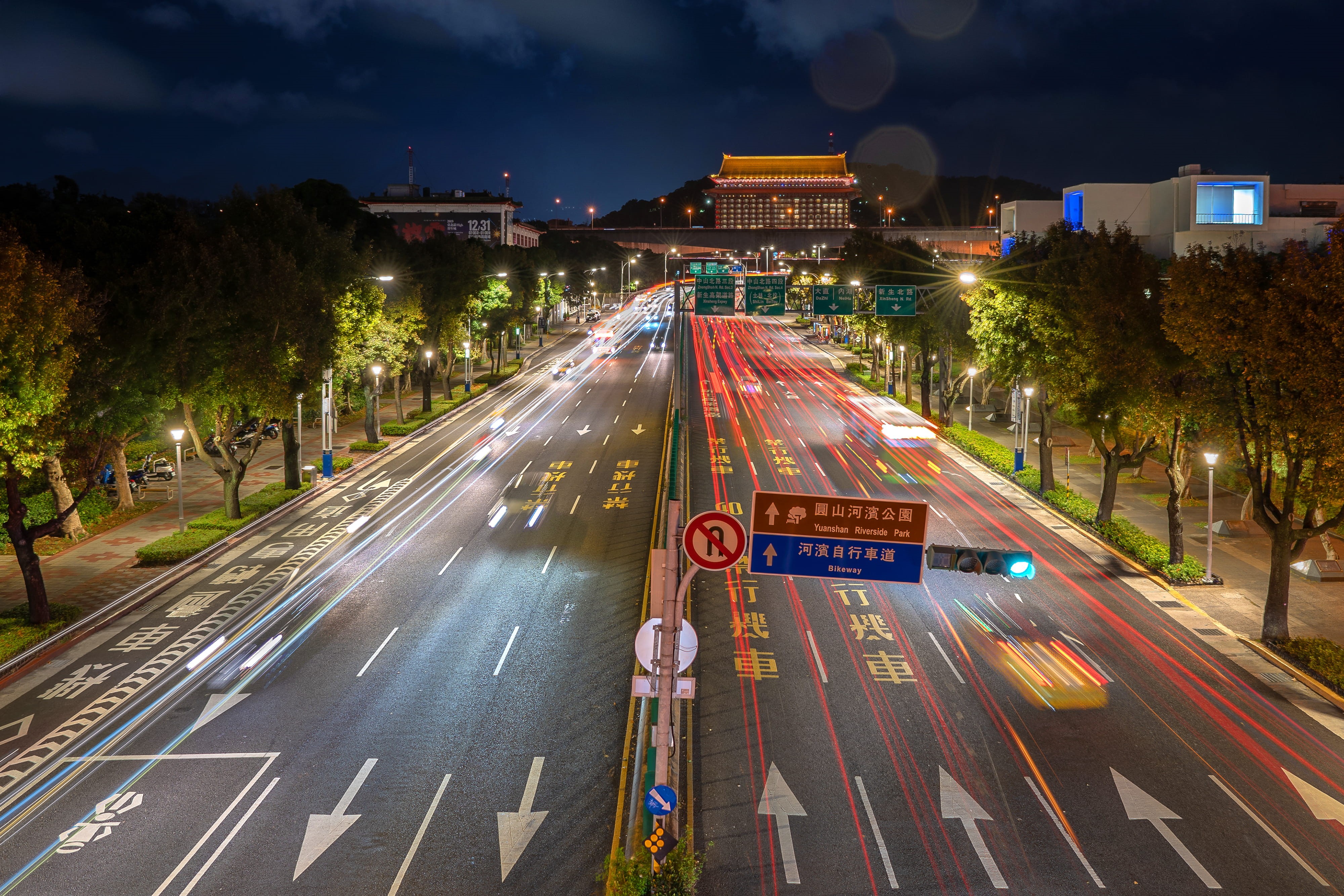 the way forward, mode of transportation, highway, sign, motor vehicle, outdoors, motion, urban, direction, building, car, cityscape, metropolis, building exterior, HD Wallpaper