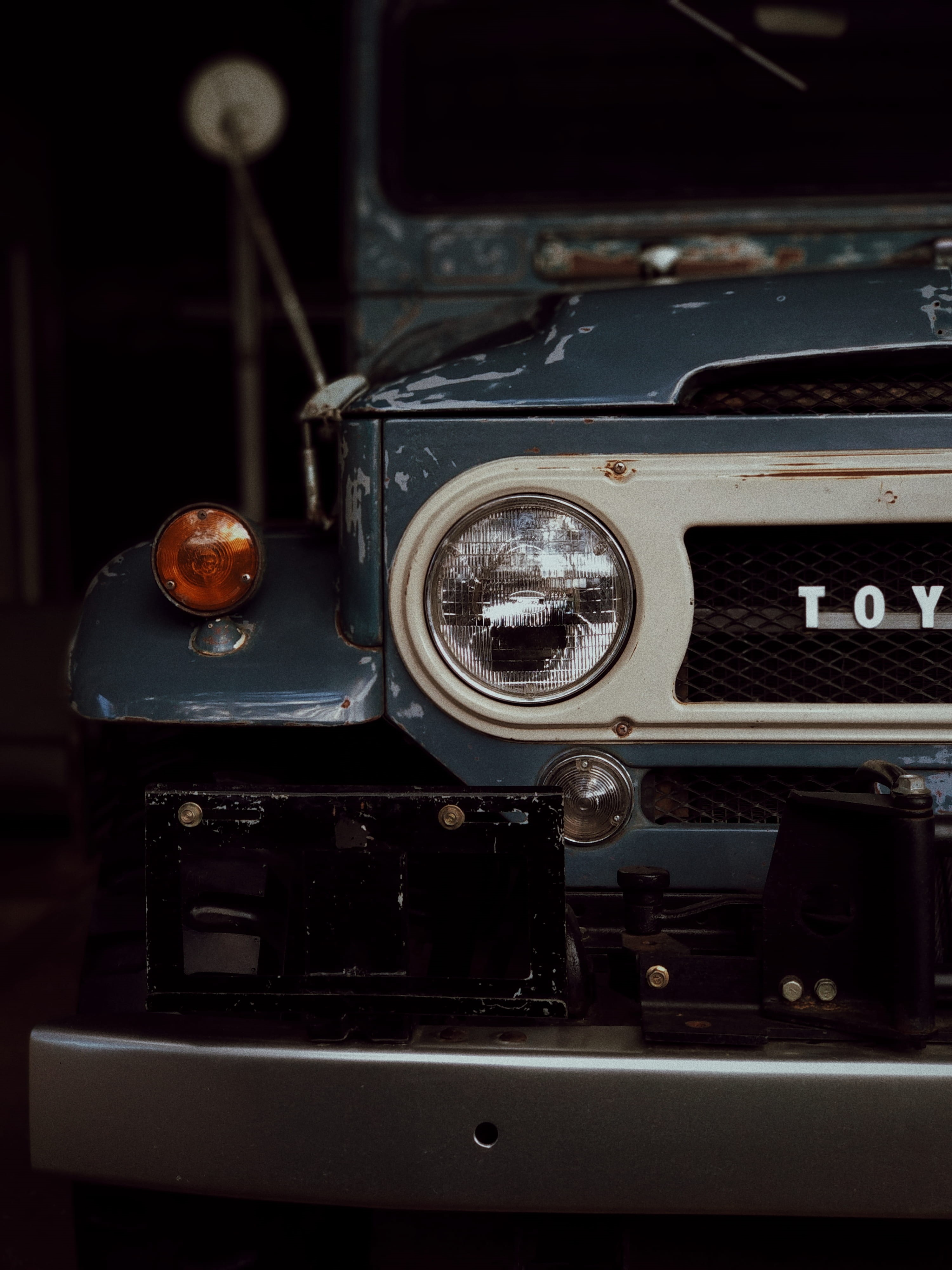 restoration, shallow, no people, classic, gray, camera - photographic equipment, arts culture and entertainment, close up, motor vehicle, photography themes, Phone HD Wallpaper