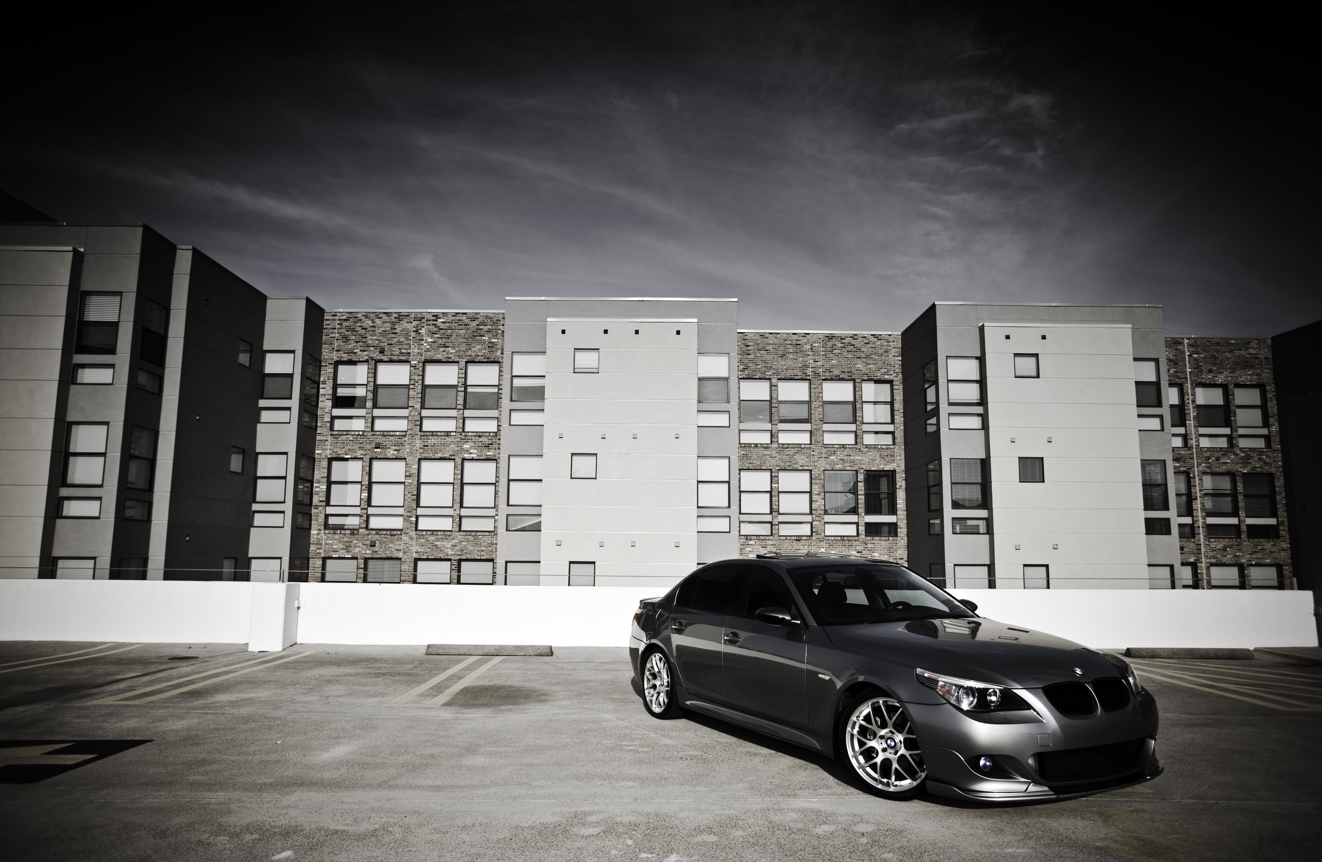 530i, mode of transportation, sedan, Parking, nature, sky, wallpapers auto, city Life, e, Bmw, car, vignette, built Structure, reflection, new, building Exterior, HD Wallpaper
