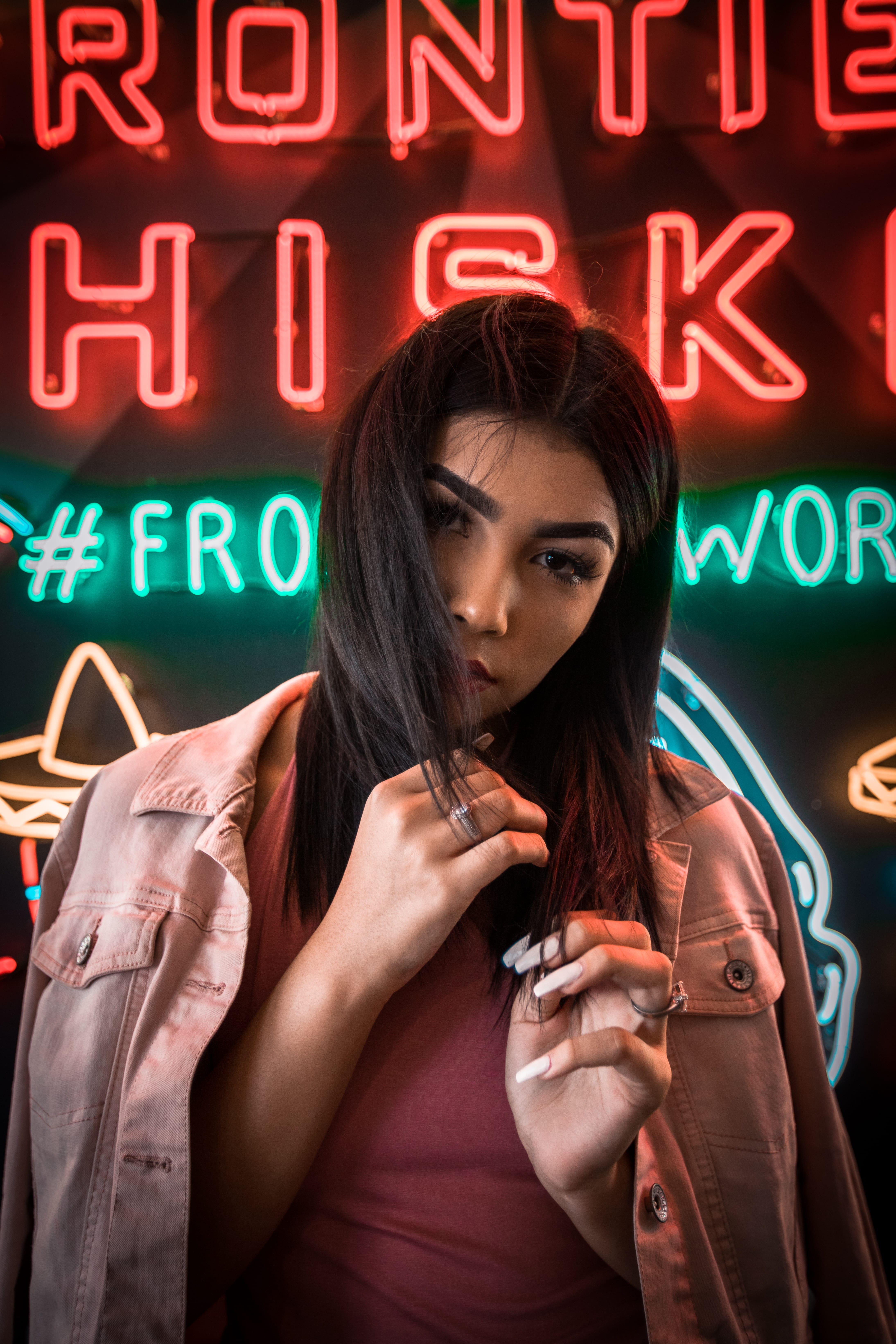 top, real people, communication, text, young women, model, hairstyle, near, beautiful woman, 5K, woman, light, young adult, illuminated, signage, waist up, Phone HD Wallpaper