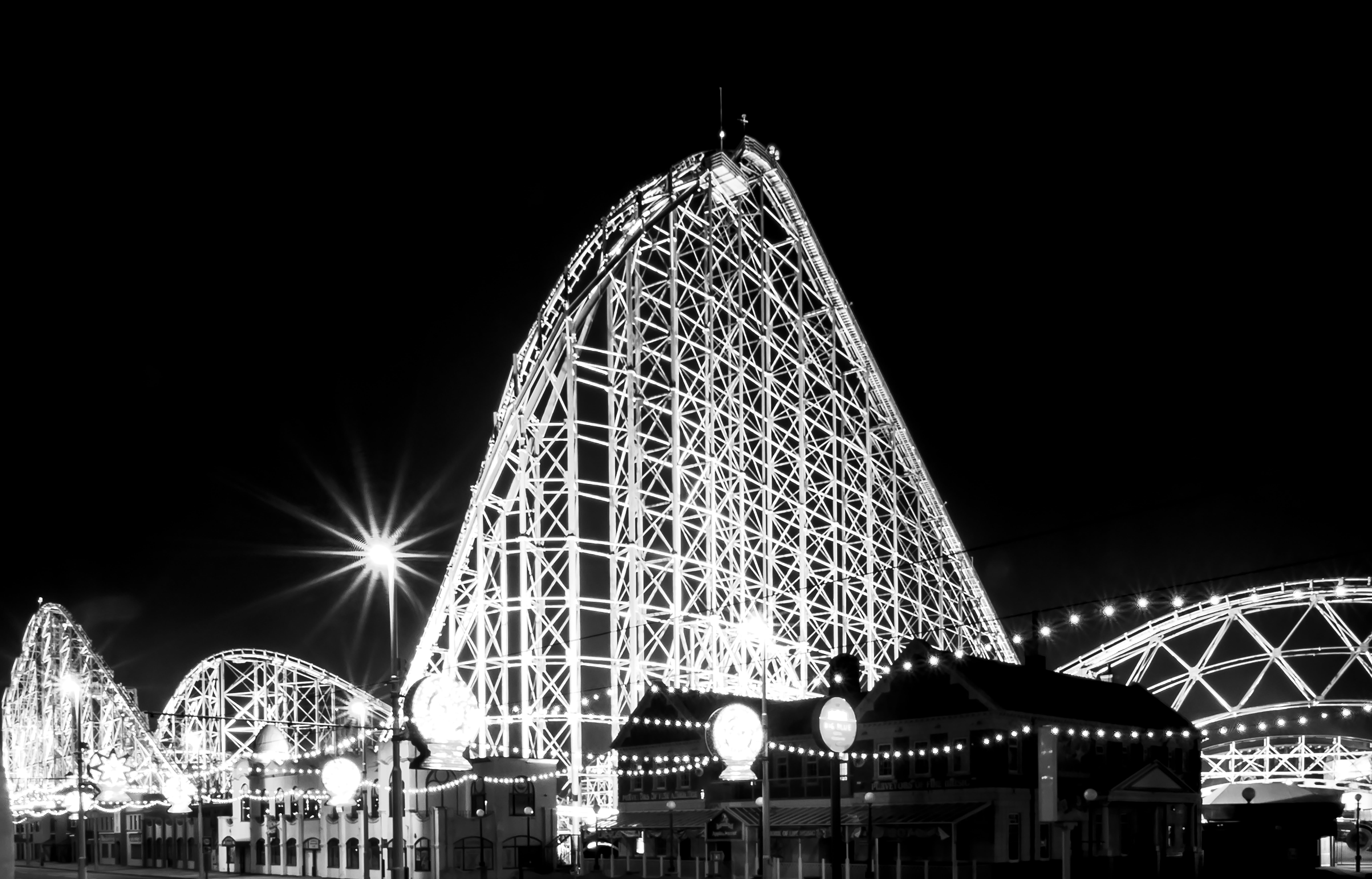 lancashire, coaster, pleasure beach, outdoors, travel, amusement, fair, shadow, christmas market, 8K, beach, park, amusement park ride, travel destinations, HD Wallpaper