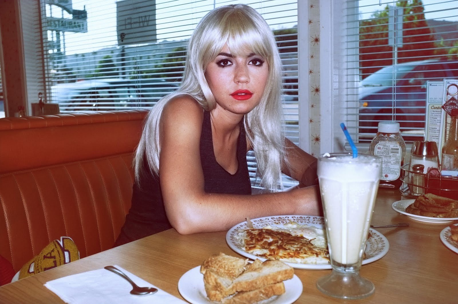 diner, women, 720P, white hair, red lipstick, Marina and the Diamonds, HD Wallpaper