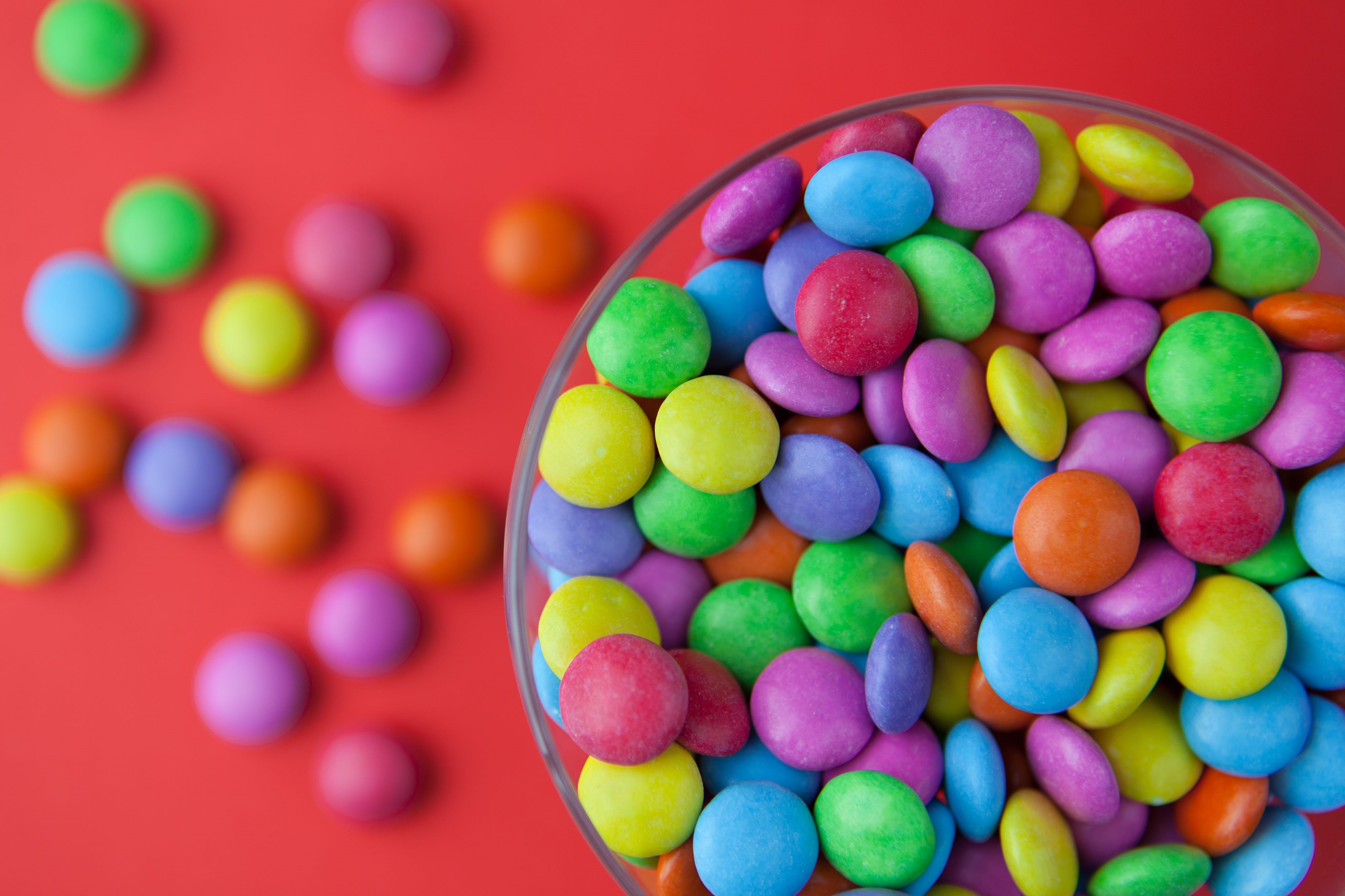 close, red, sugar, food/Drink, color Image, background, d, captured, indulgence, coloured, colors, abundance, yellow, unhealthy Eating, Image, candy, food, HD Wallpaper