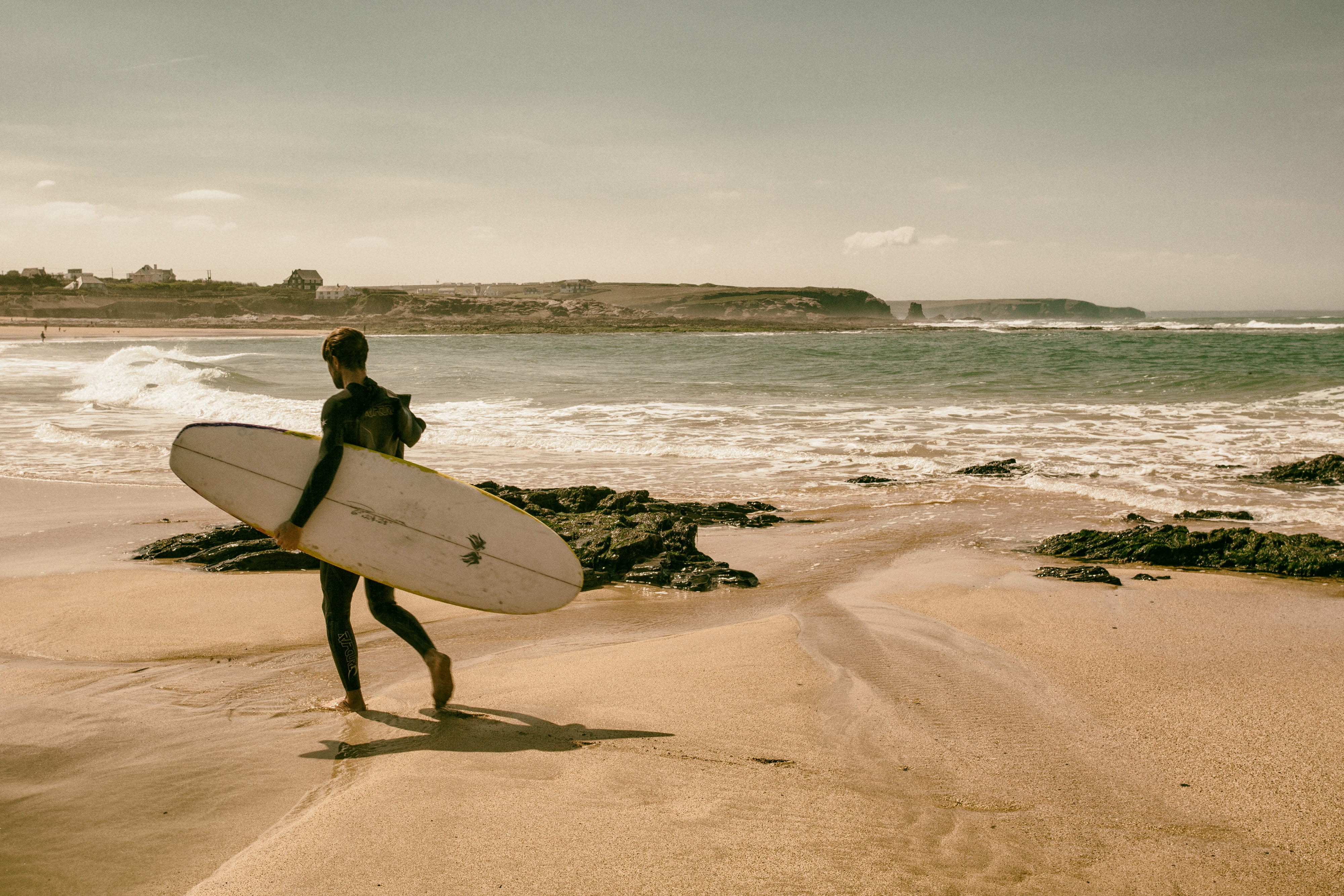 beauty in nature, aquatic sport, sport, d, sea, Cornwall, rear view, travel Locations, surf, water, 4K, surfboard, men, Canon 5D, sand, lifestyles, adult, HD Wallpaper
