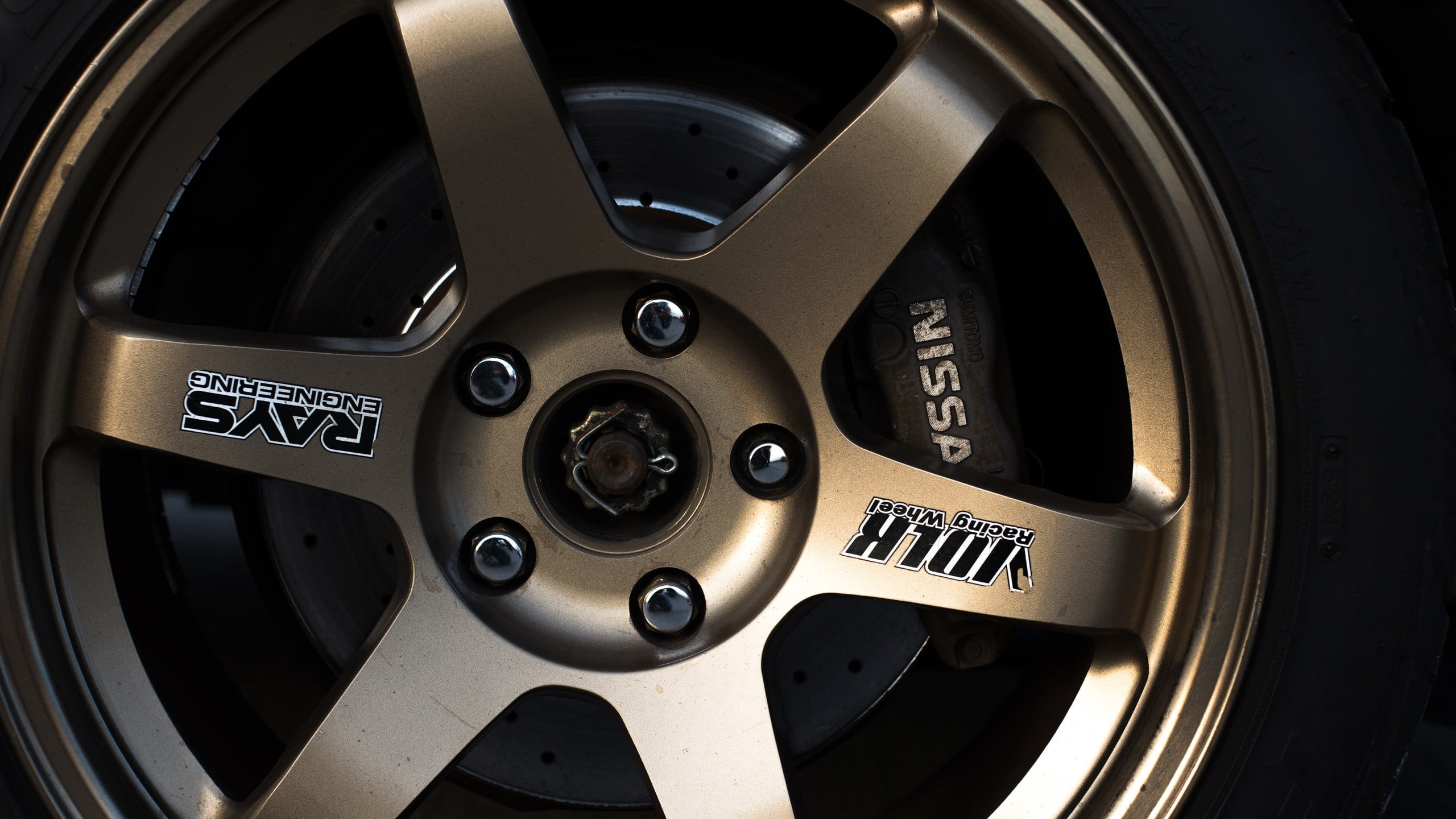 close-up, shape, RAYS Engineering, rays, circle, modern, gray, wheel, air vehicle, Nissan, TE37, motor vehicle, tire, equipment, metal, spoke, control, HD Wallpaper