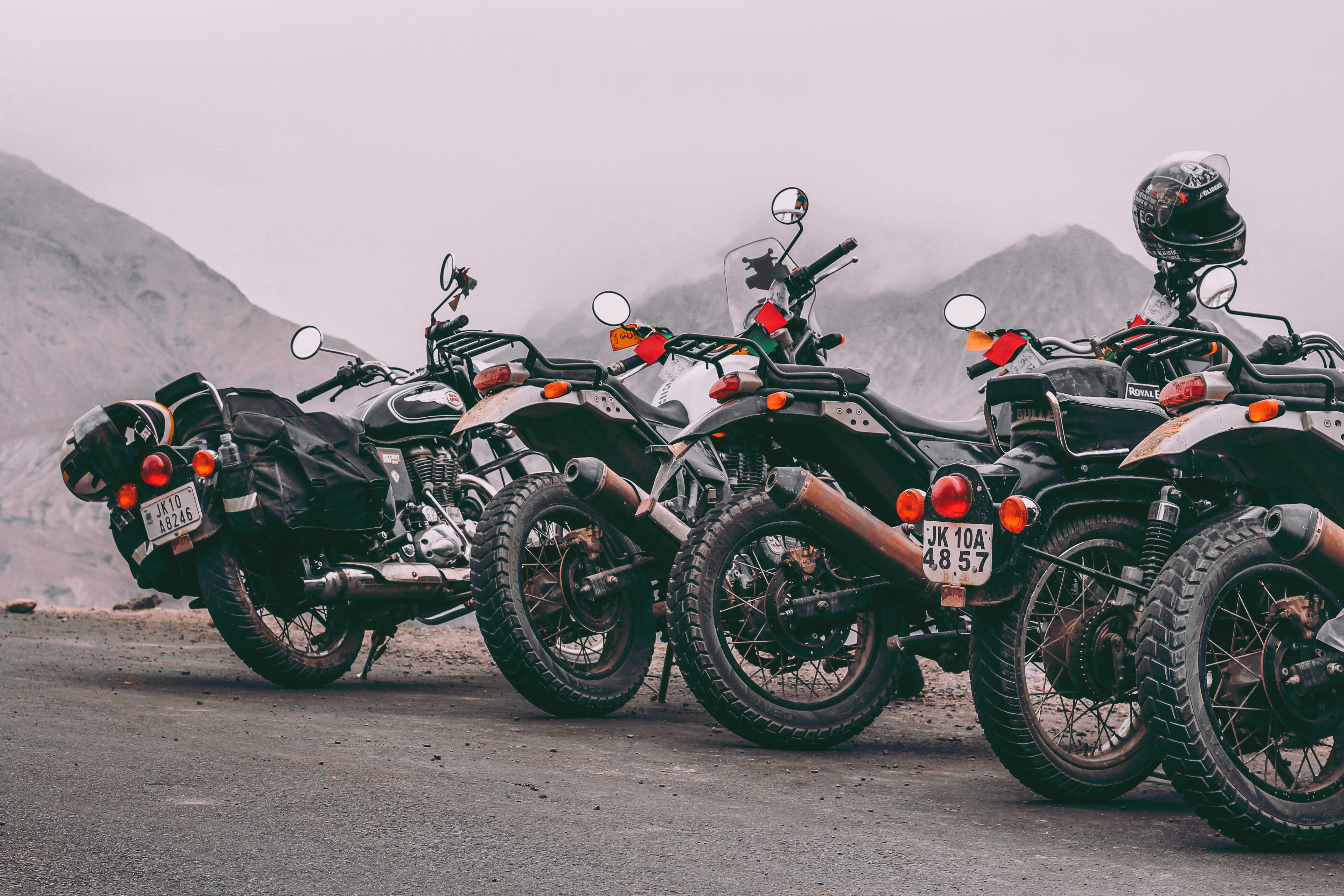 wheels, tire, transportation system, motorcycles, stationary, road, beauty in nature, motor bike, land vehicle, motorcycle, outdoors, mode of transportation, HD Wallpaper