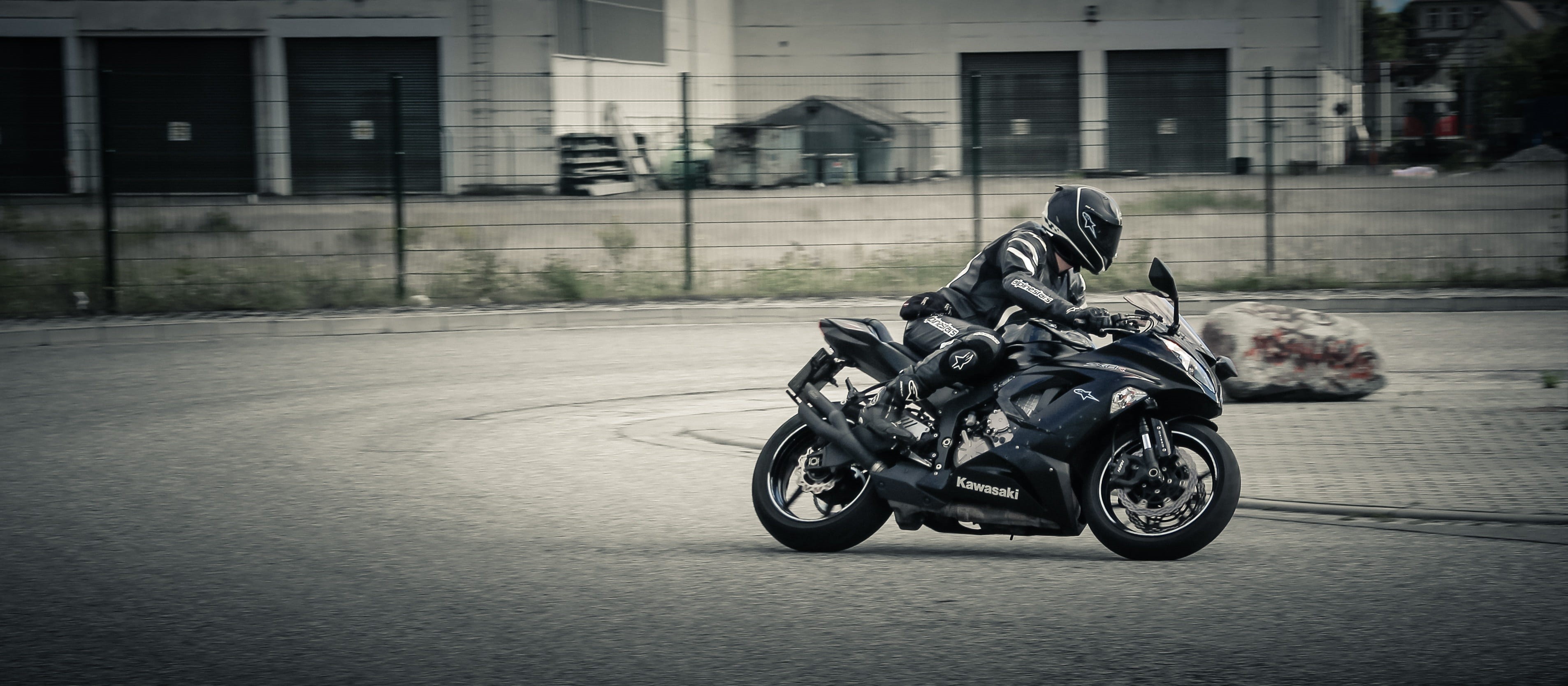 ride, curve, architecture, one person, drive, street, biker, jacket, riding, full length, transportation system, hurry, motion, transportation, building exterior, HD Wallpaper