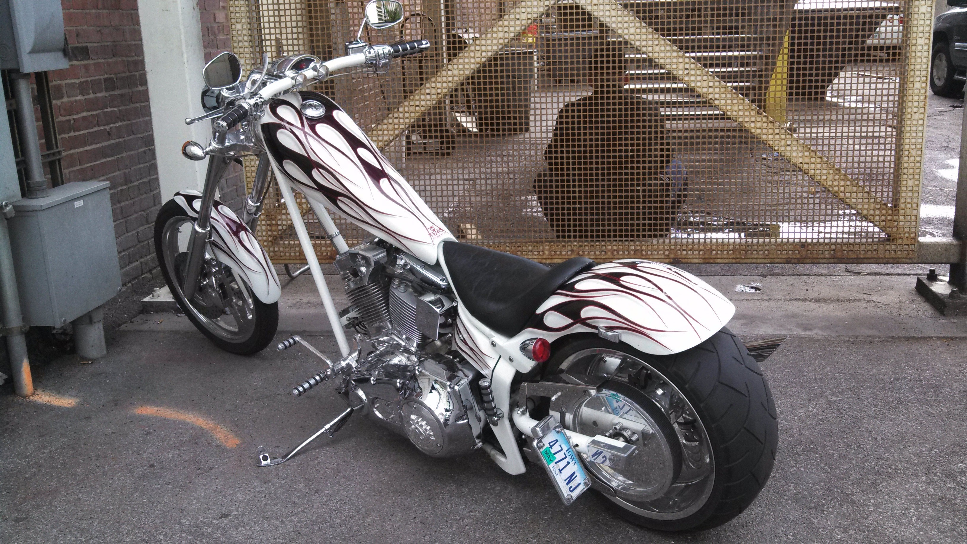 transport, land vehicle, machine, vehicle, street, transportation, chopper, mode of transportation, engine, wheel, motorcycle, architecture, 2K, day, harley davidson, HD Wallpaper