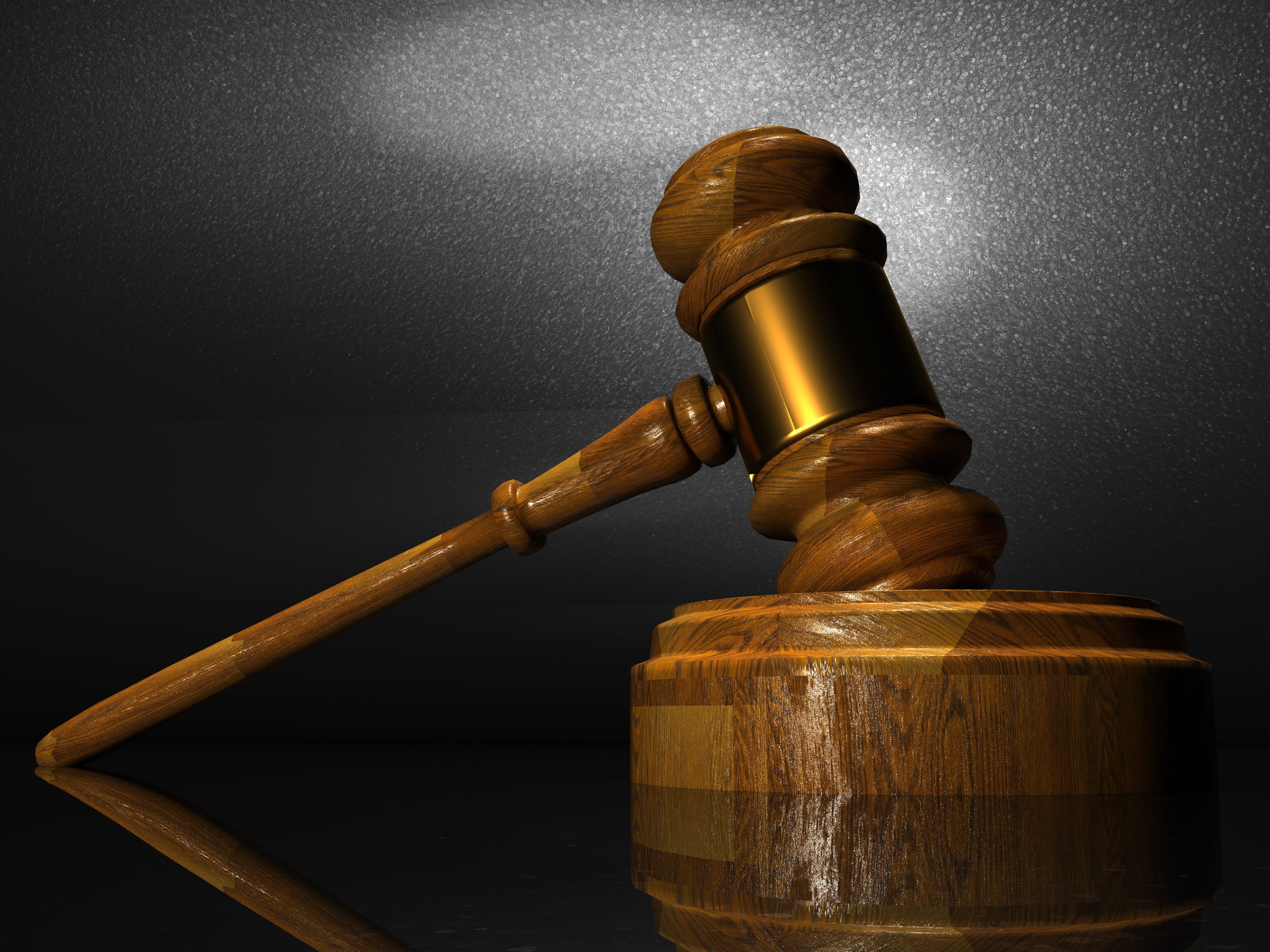 trial, hammer, still life, 5K, lawsuit, law, innocence, weight, verdict, studio shot, liberty, criminal, courtroom, wood - material, gavel, hand tool, HD Wallpaper