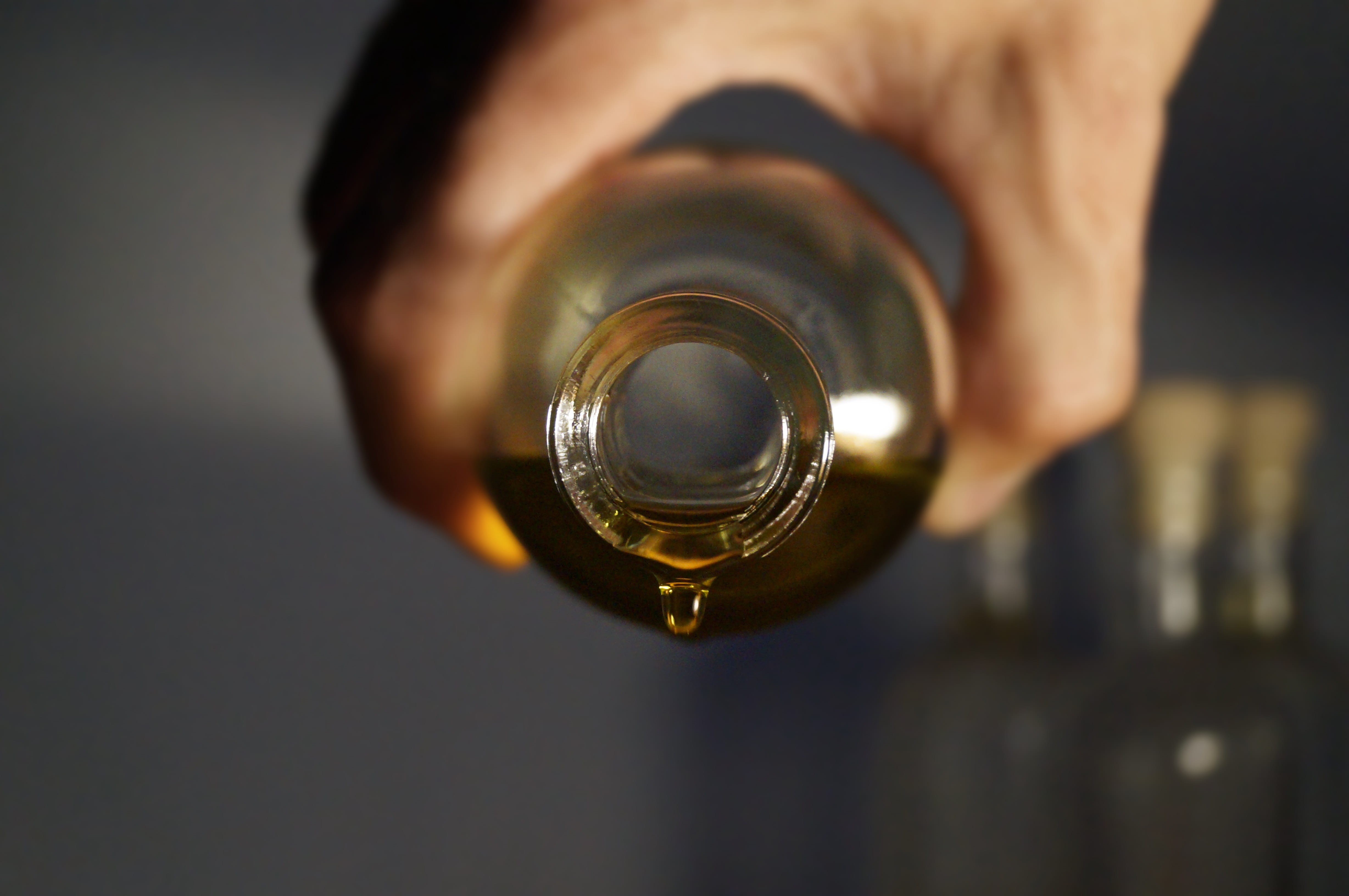 bottle, healthy, human hand, selbstruehrer, body part, maintain, human body part, indoors, sauna, massage, studio shot, bio, adult, single object, 4K, HD Wallpaper