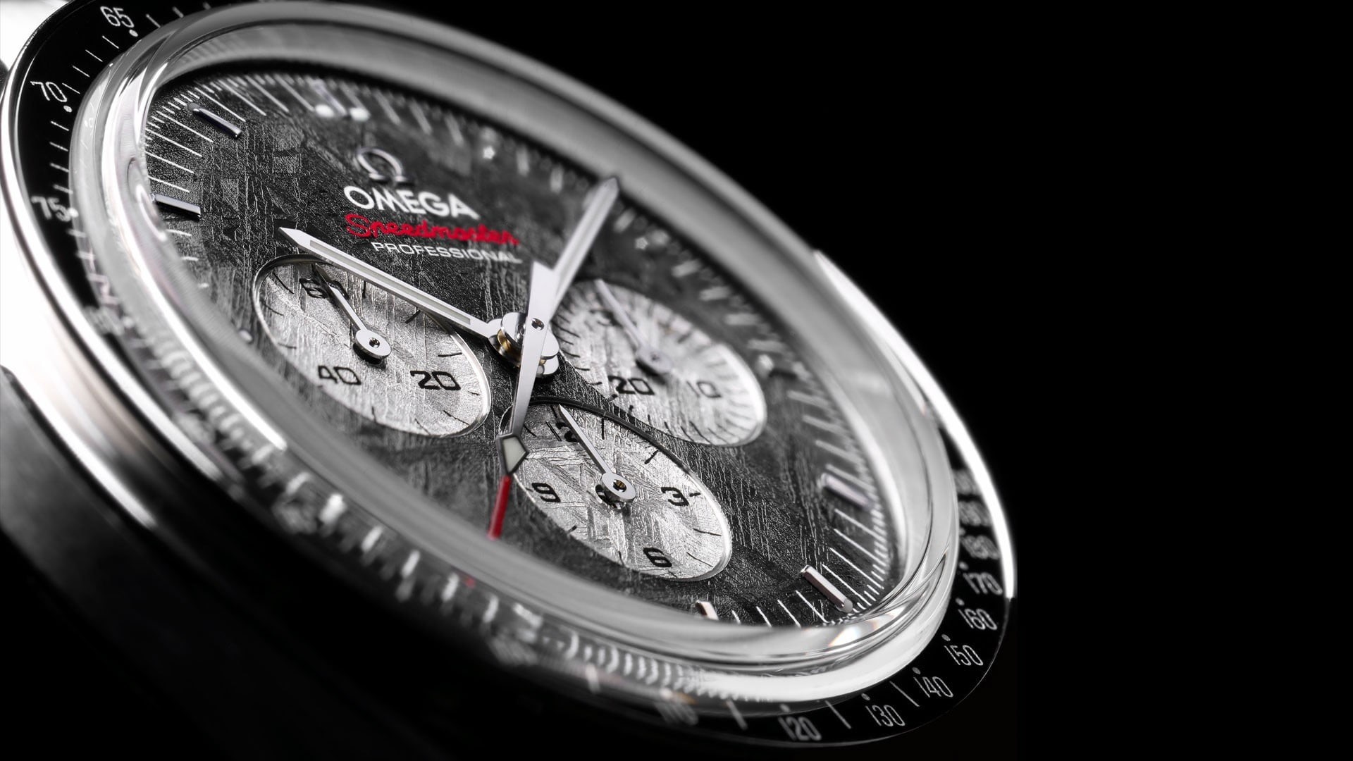 indoors, selective focus, transportation, wheel, time, studio shot, instrument of time, glass - material, personal accessory, colored, watch, chronograph, HD Wallpaper