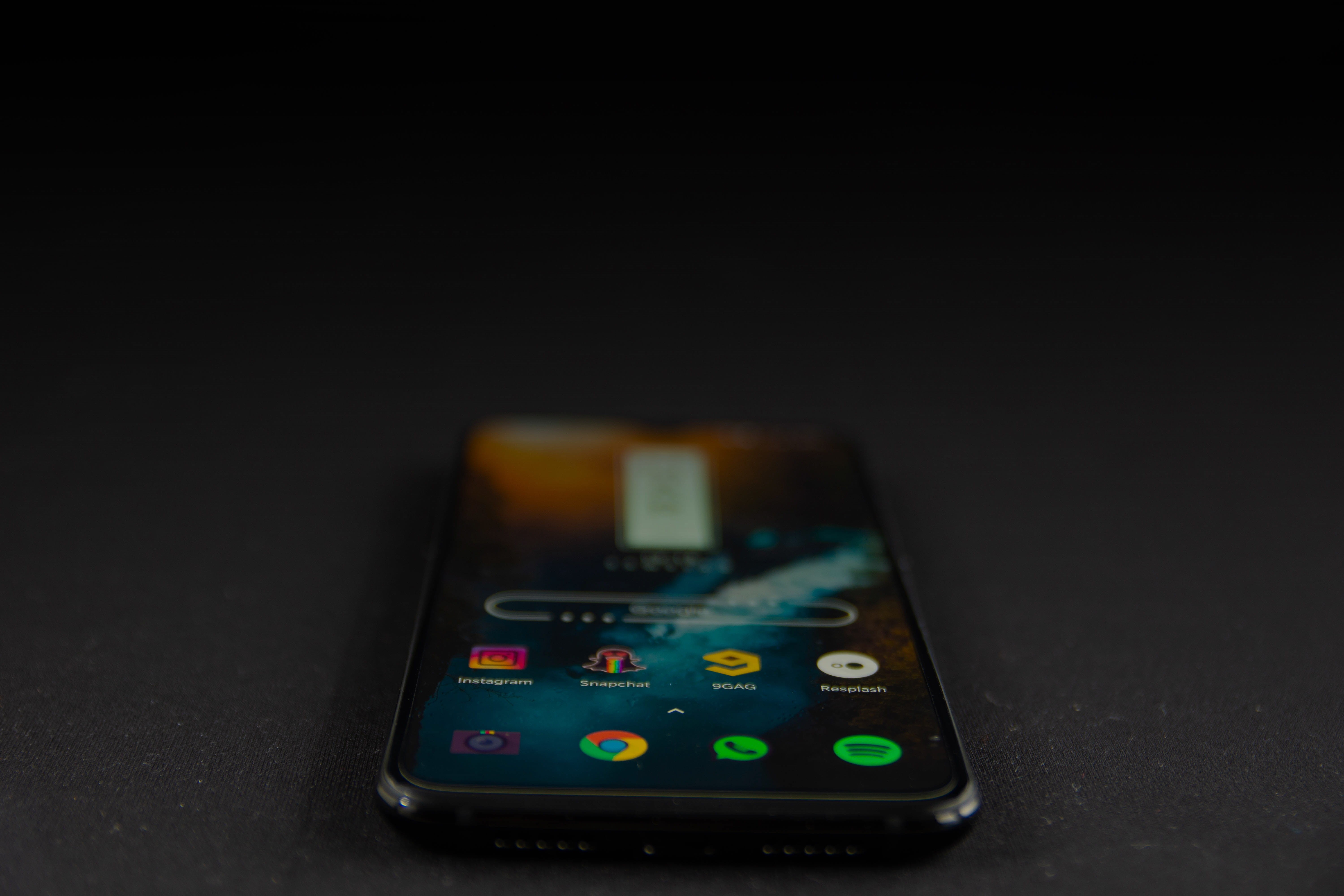 black, connection, still life, arts culture and entertainment, studio shot, lebhaft, display, amoled, mobile phone, illuminated, vivid, cell phone, colors, HD Wallpaper