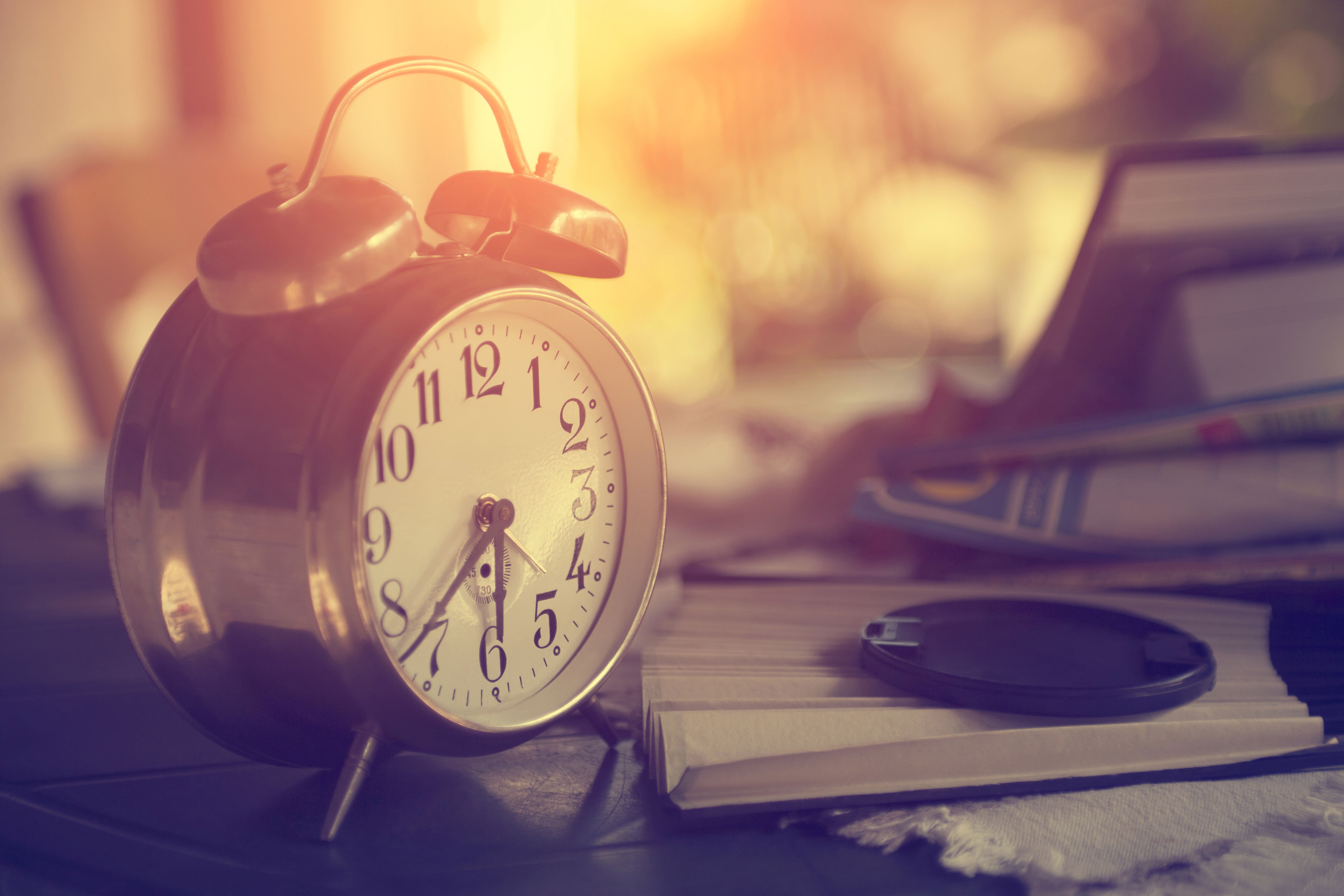 books, bokeh, clock hand, retro, dawn, cover, macro, number, sunset, alarm, retro styled, watch, no people, instrument of time, close-up, blur, morning, HD Wallpaper