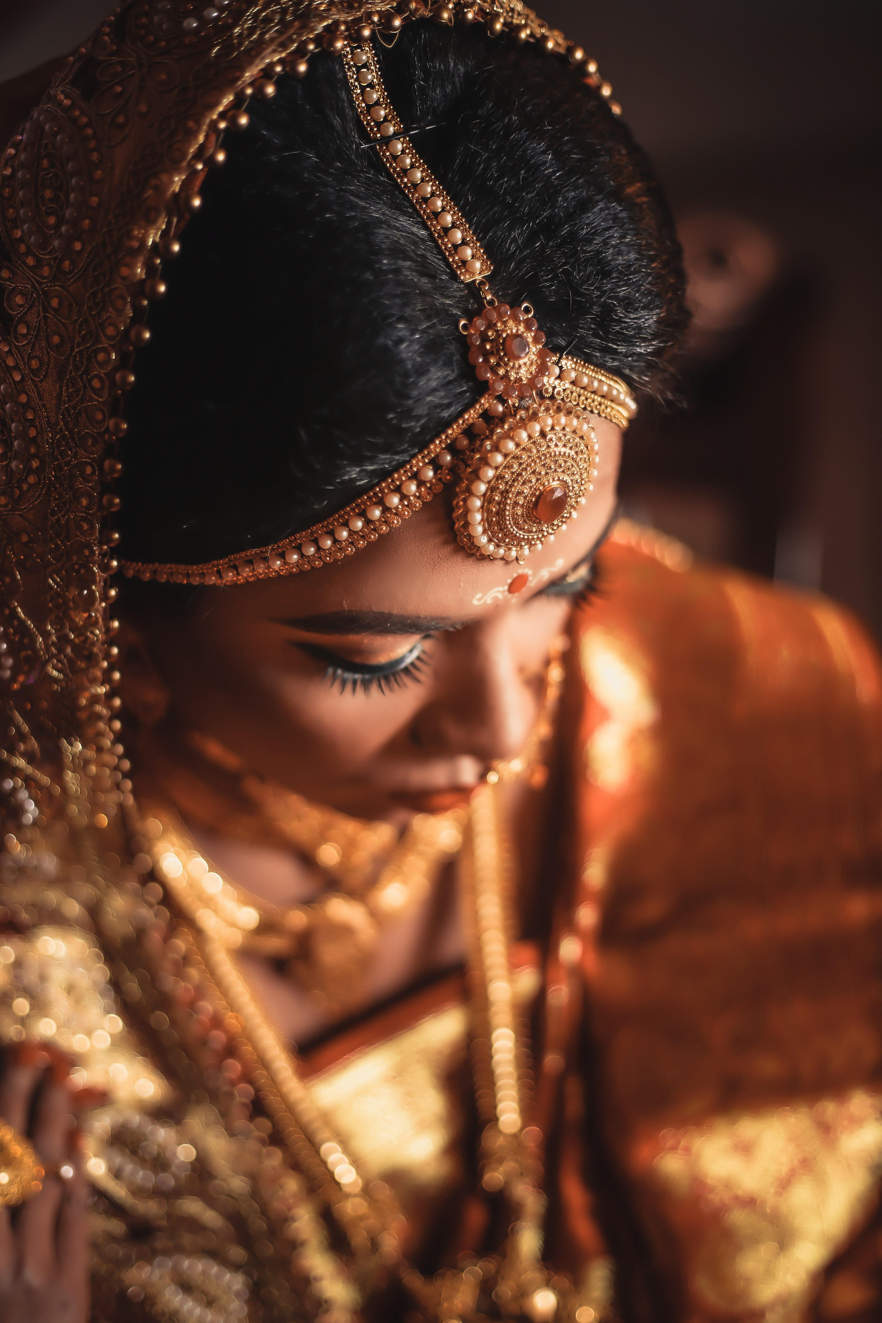 veil, necklace, 5K, brown, make-up, headscarf, bride, beauty, eyes, style, close-up, child, dress, face paint, golden ornaments, girl, looking, beautiful, Phone HD Wallpaper