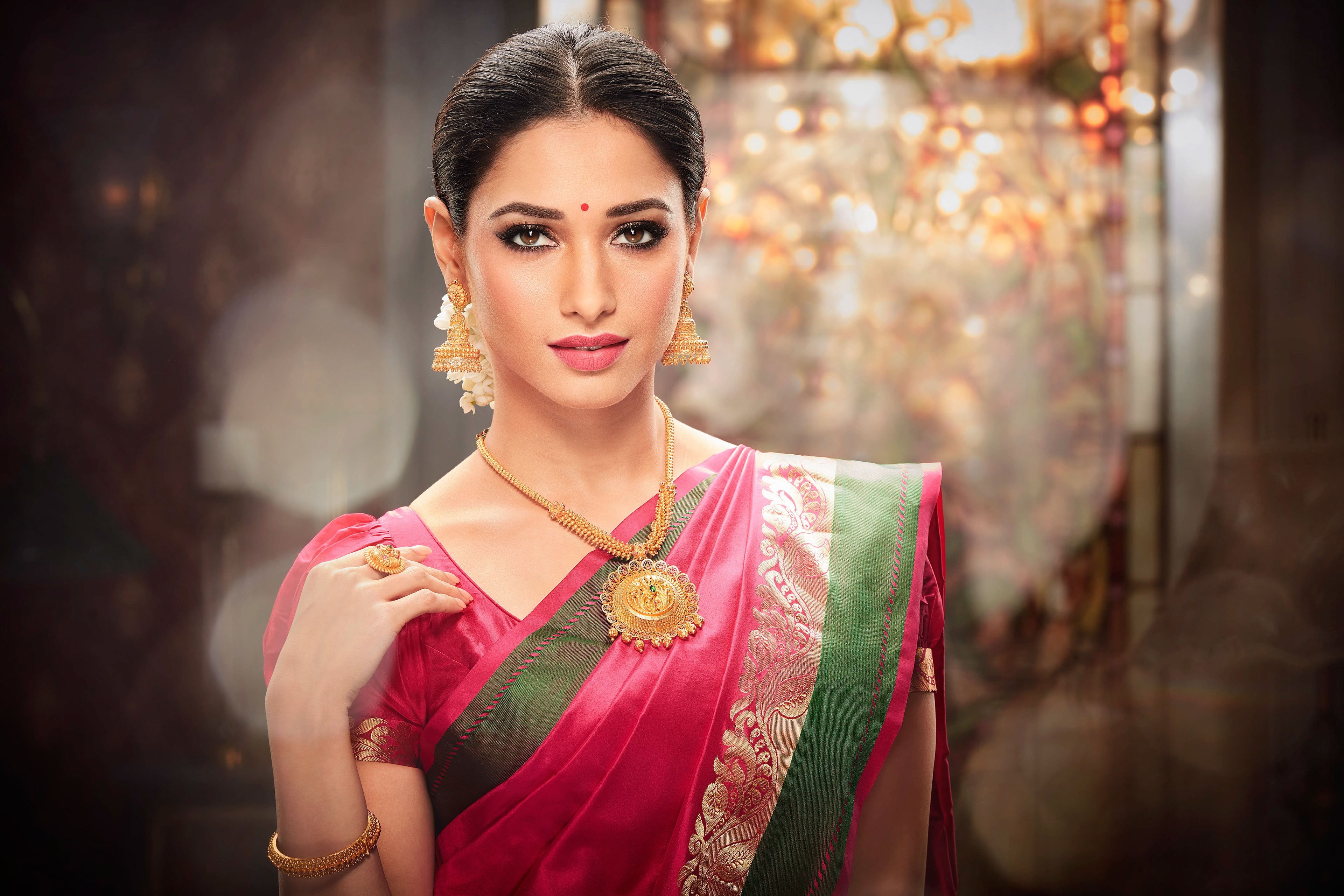 indoors, traditional clothing, luxury, 4K, hair, women, beautiful woman, 4K, jewelry, South Indian, young women, necklace, young adult, looking at camera, HD Wallpaper