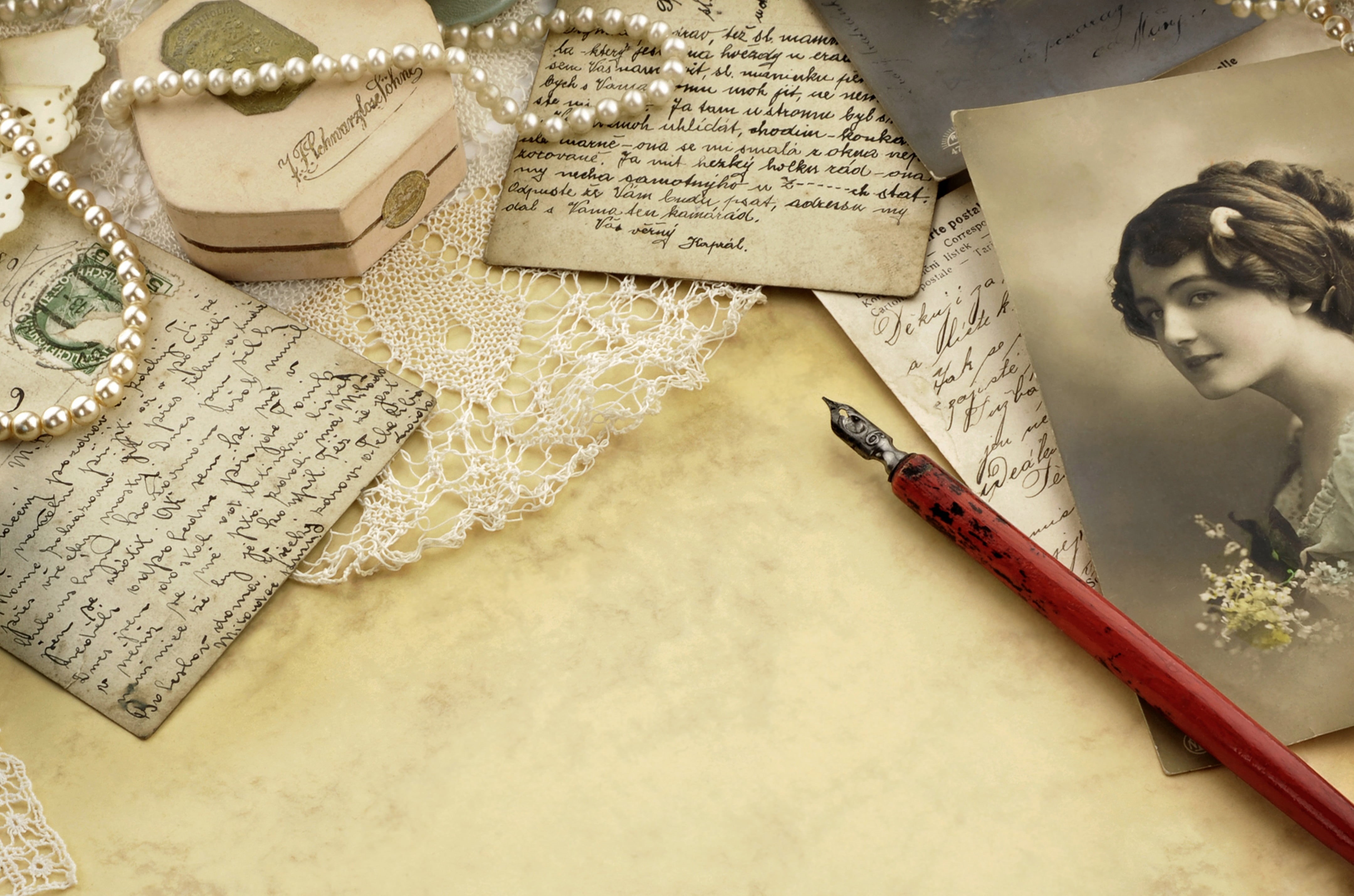 high angle view, old-fashioned, old, beads, retro, jewelry, publication, beaded, the past, girl, card, pearl, cards, people, vintage, history, white, women, HD Wallpaper