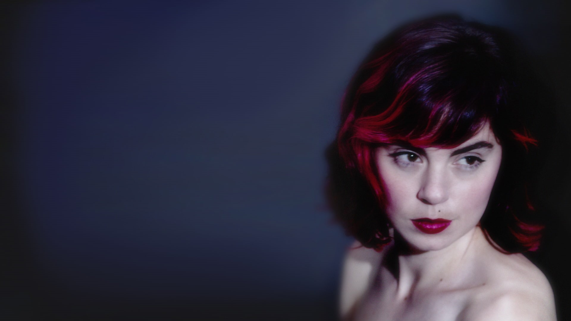 portrait, redhead, copy space, studio shot, women, hair, fashion, 1080P, black background, beauty, close-up, hairstyle, indoors, beautiful woman, teenager, HD Wallpaper