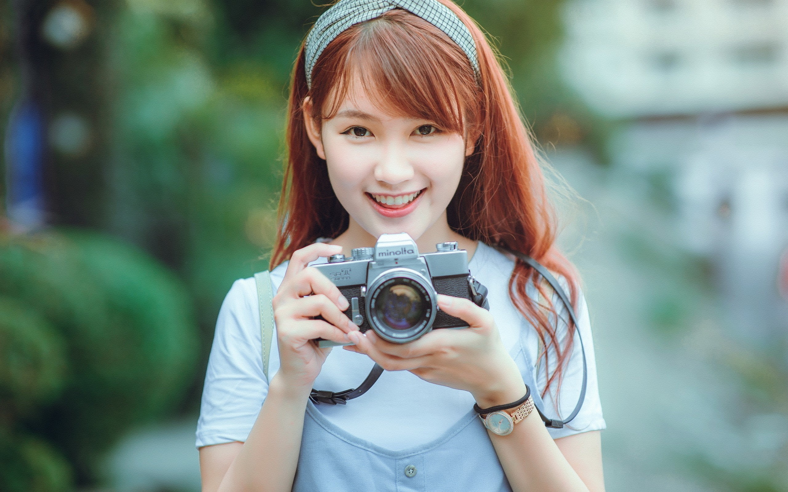 hair band, offspring, Asian, child, brown eyes, looking at viewer, portrait, outdoors, hairstyle, smiling, women, girls, front view, innocence, long hair, HD Wallpaper