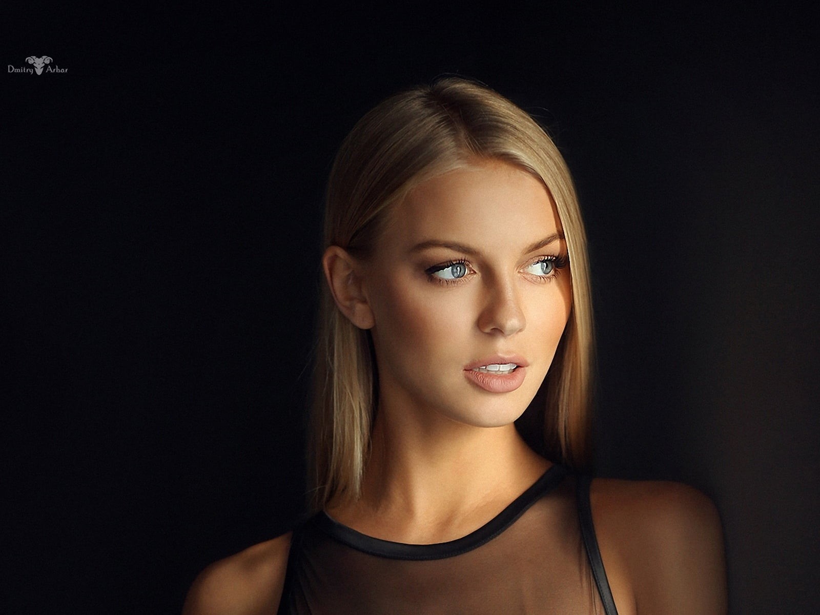 straight hair, Alena, Alena Filinkova, women, blonde, looking away, 720P, model, HD Wallpaper