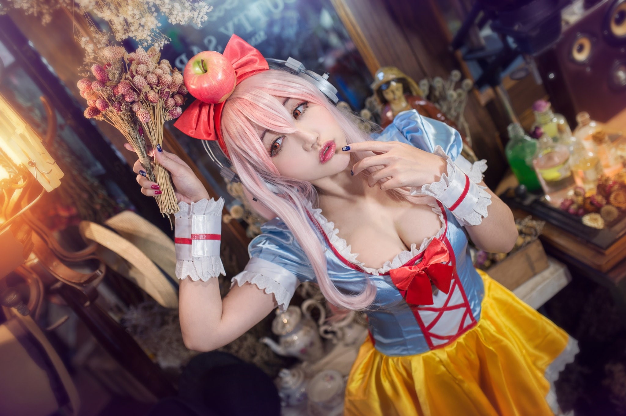 look, hair, bow, Apple, style, room, pose, face, bangs, skirt, image, costume, brown eyes, dress, outfit, hands, neckline, long-haired, hairstyle, headphones, HD Wallpaper
