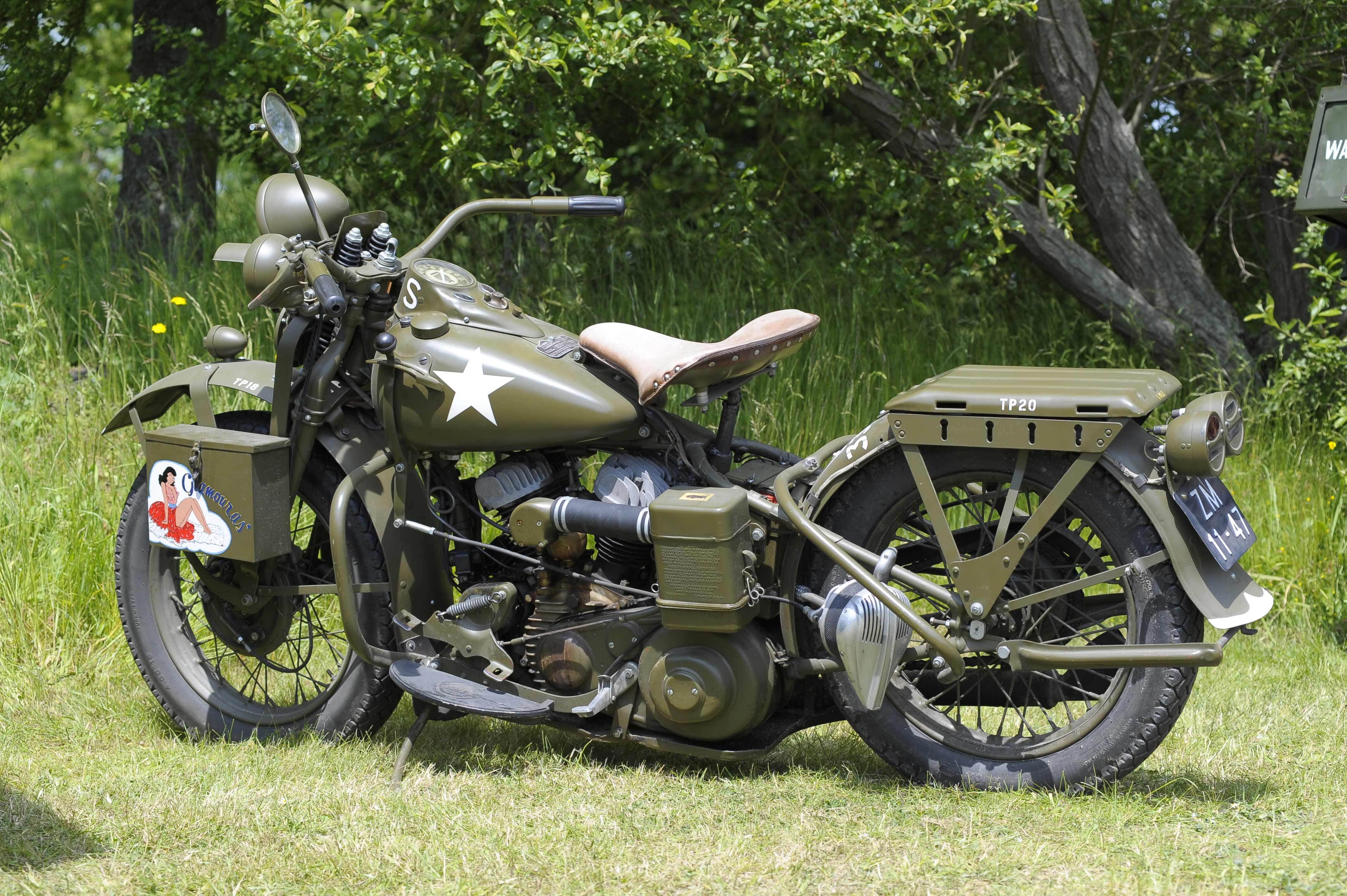 war, no People, Harley-Davidson, engine, military, stationary, transportation, cruiser, motorcycle, mode of Transport, wheel, world, day, olive, side view, HD Wallpaper