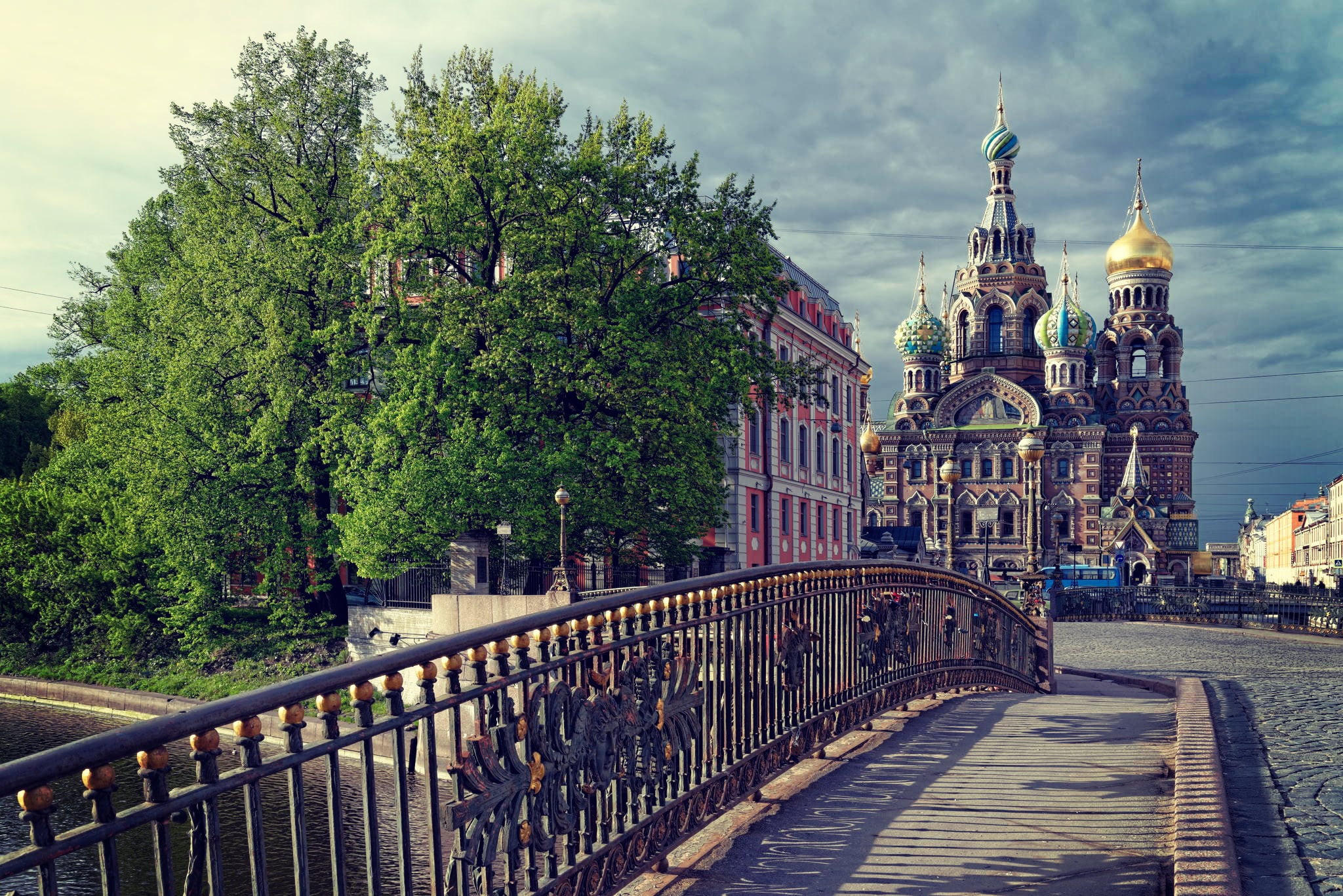 outdoors, tower, the savior on the spilled blood, day, 1080P, architecture, travel, tourism, bridge, building Exterior, cloud - sky, religion, church, HD Wallpaper