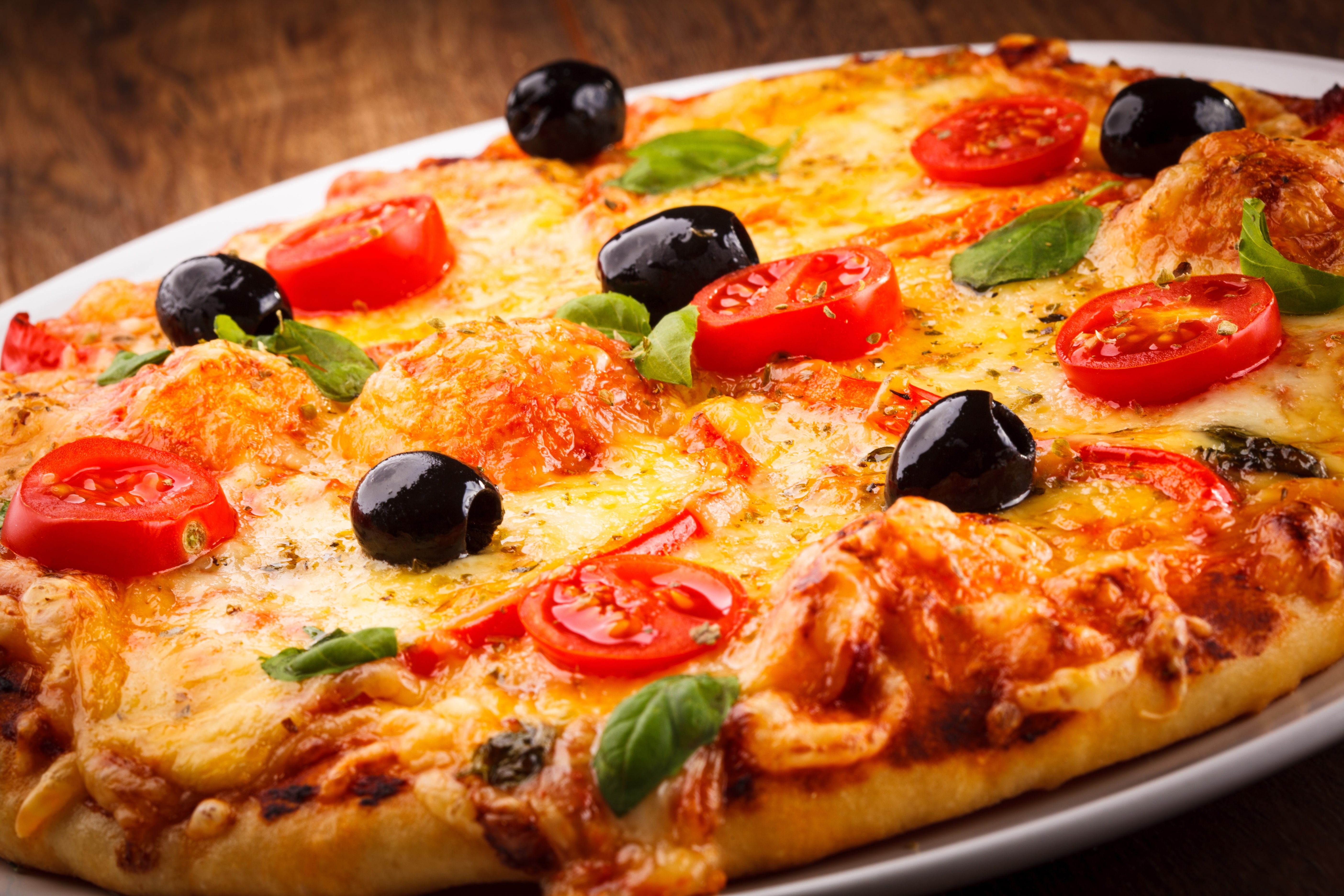 still life, food, italian Culture, ham, refreshment, sausage, no People, dish, basil, cultures, vegetable, snack, indoors, pepperoni pizza, lunch, gourmet, HD Wallpaper