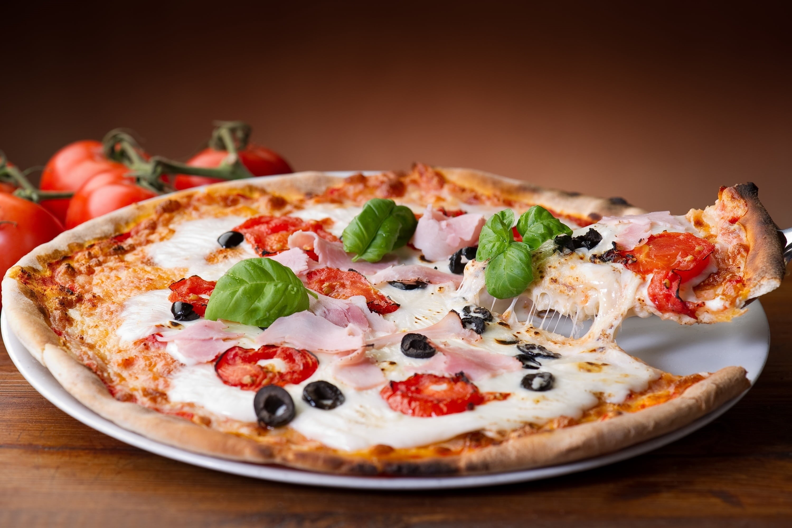 italian Culture, mozzarella, slice, fast Food, table, tomato, fast food restaurant, pizza, dough, piece, meal, food And Drink, heat - Temperature, basil, HD Wallpaper