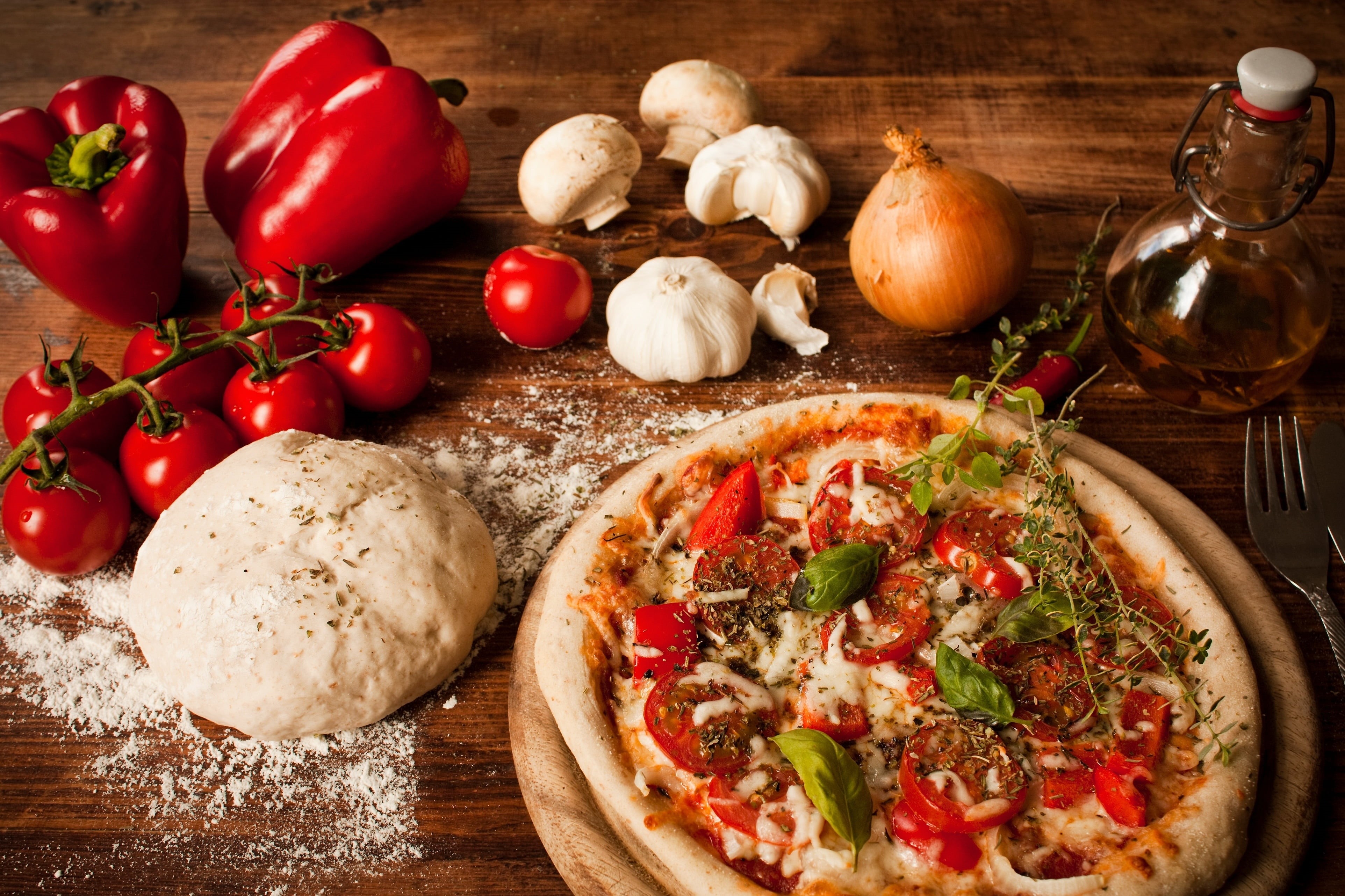 pepper, no People, meat, ingredient, edible Mushroom, pizza, freshness, indoors, gourmet, dairy product, fruit, tomato, preparation, italian Culture, olive oil, HD Wallpaper