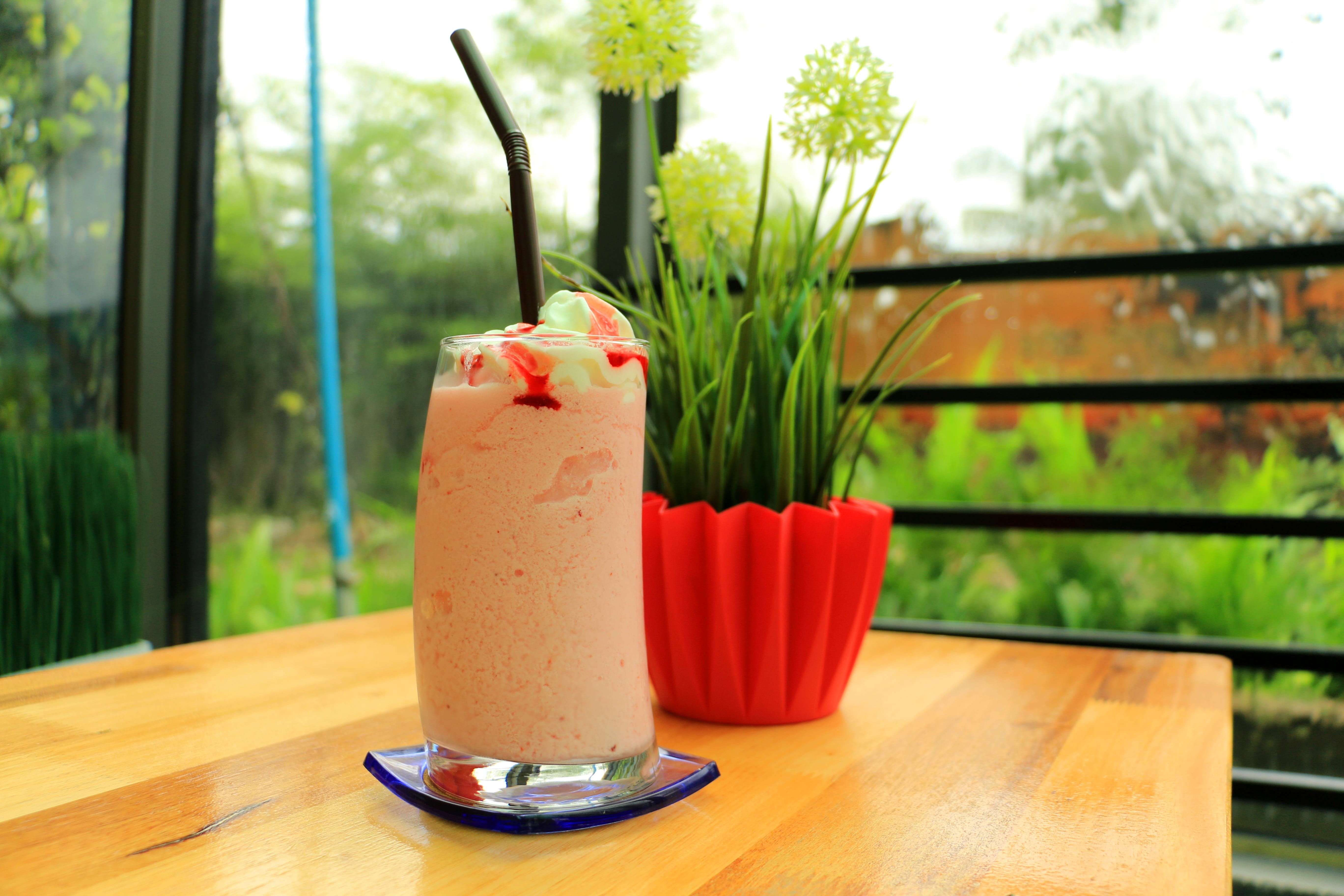 straw, green color, fruit, Drink, day, temptation, food, food And Drink, Smoothie, outdoors, plant, freshness, still life, 5K, milkshake, drink, sweet, HD Wallpaper