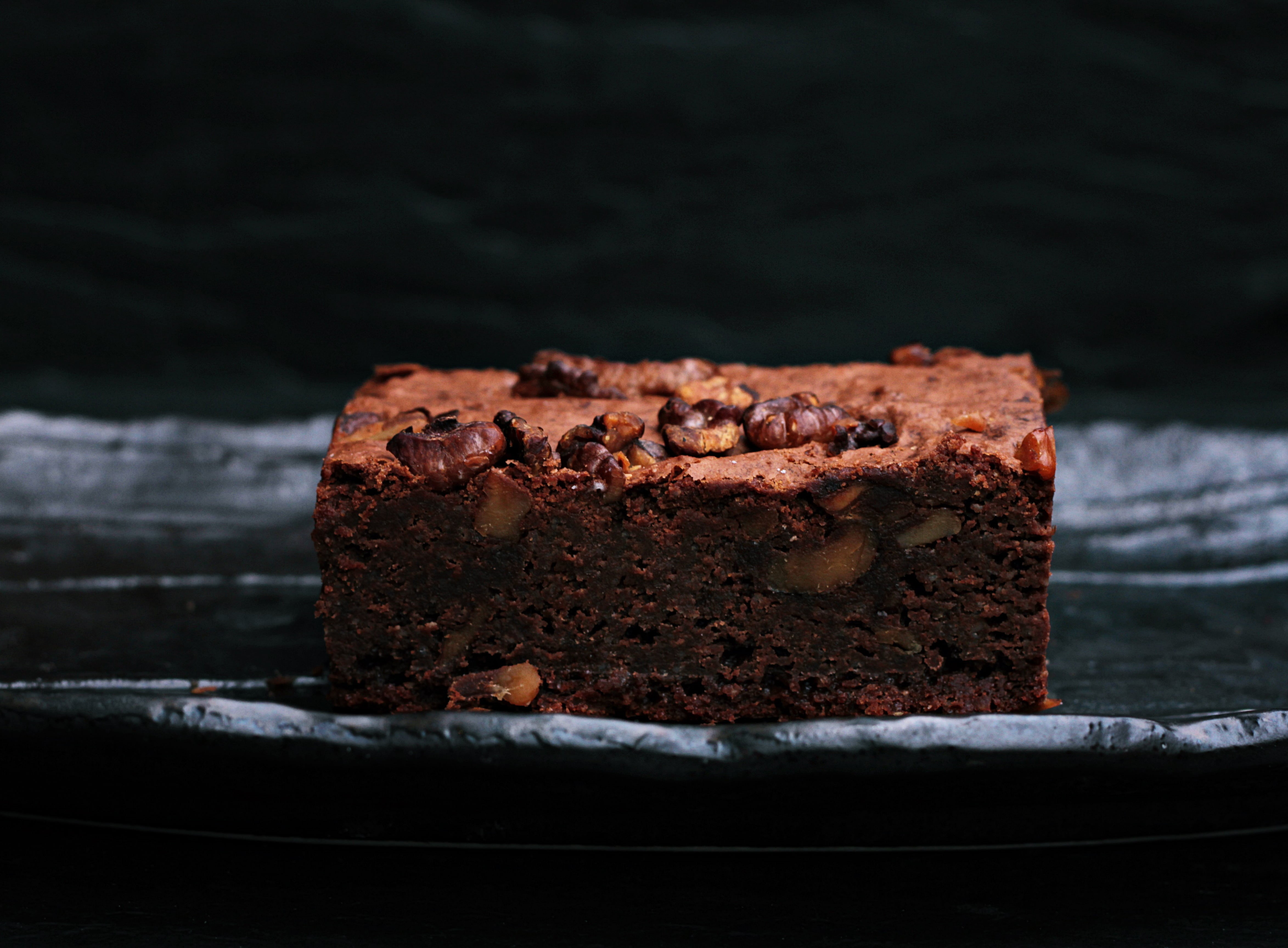 homemade, delicious, chocolate cake, chocolate, gourmet, indulgence, black background, pastry, food, texture, baking, no people, brownie, sweet Food, focus on foreground, HD Wallpaper